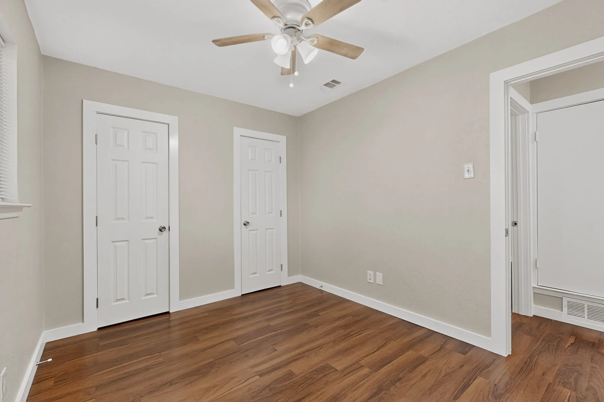 Single Family Residence For Rent in Collin County , 1717 Japonica Lane, Plano, Texas 75074, 3 Bedroom, 2 Bathroom, 1 Garage spaces, 1,384 Sqft, built in 1969, mls#21352157, Real Estate Agent in Plano, Homes For Rent in Collin county, Homes For Rent in Plano, Realtor in Plano Texas, Real Estate Brokerage Independent Realty Texas, Luminita Cordes Realtor