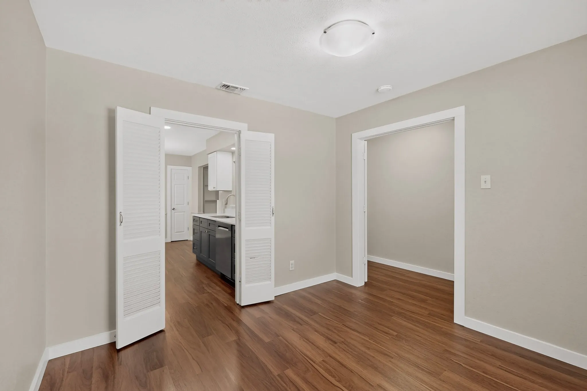 Single Family Residence For Rent in Collin County , 1717 Japonica Lane, Plano, Texas 75074, 3 Bedroom, 2 Bathroom, 1 Garage spaces, 1,384 Sqft, built in 1969, mls#21352157, Real Estate Agent in Plano, Homes For Rent in Collin county, Homes For Rent in Plano, Realtor in Plano Texas, Real Estate Brokerage Independent Realty Texas, Luminita Cordes Realtor