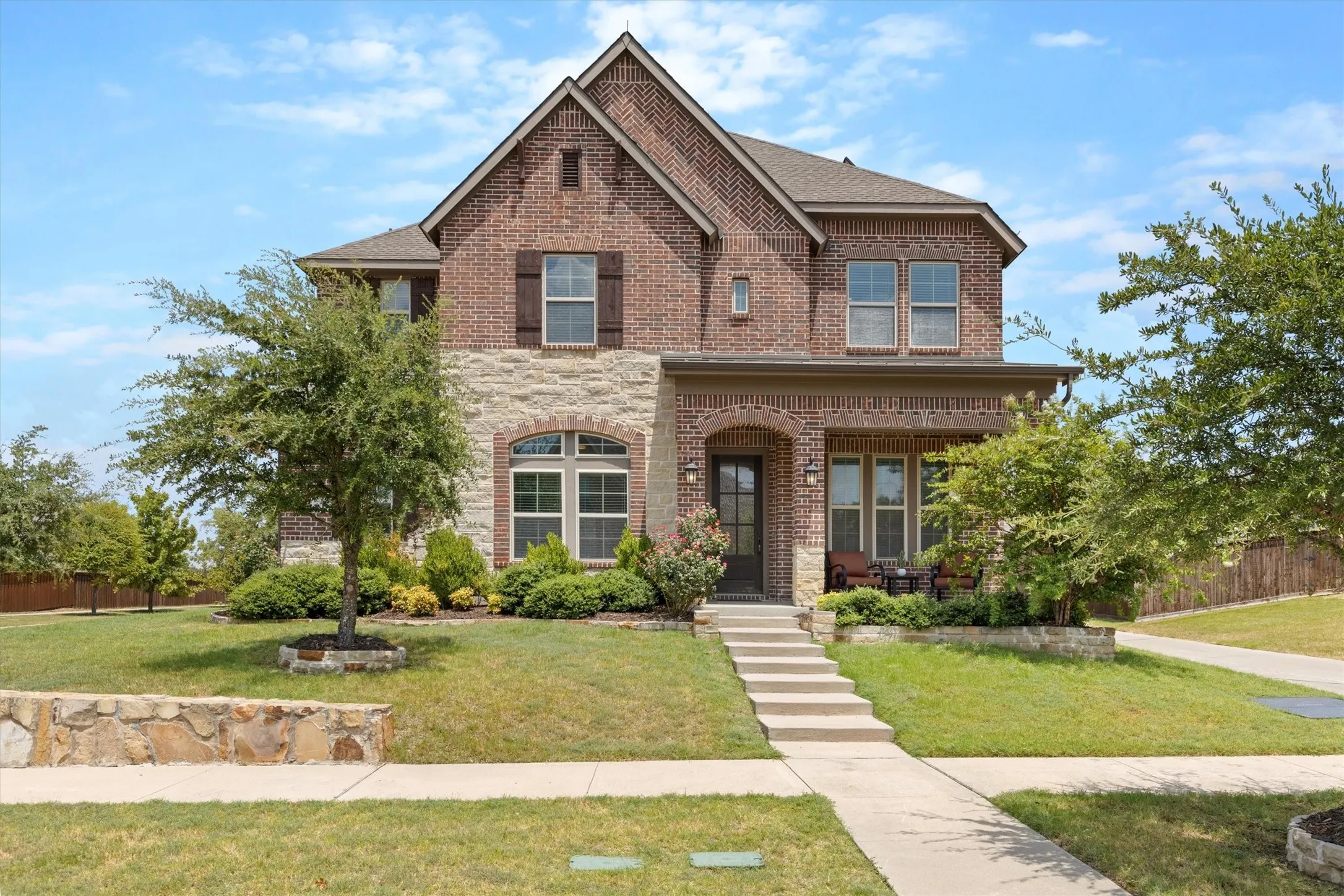 Single Family Residence For Sale in Collin County , 12110 Curry Creek Drive, Frisco, Texas 75035, 5 Bedroom, 4 Bathroom, 2 Garage spaces, 3,621 Sqft, built in 2019, mls#21353165, Real Estate Agent in Frisco, Homes For Sale in Collin county, Homes For Sale in Frisco, Realtor in Frisco Texas, Real Estate Brokerage Independent Realty Texas, Luminita Cordes Realtor