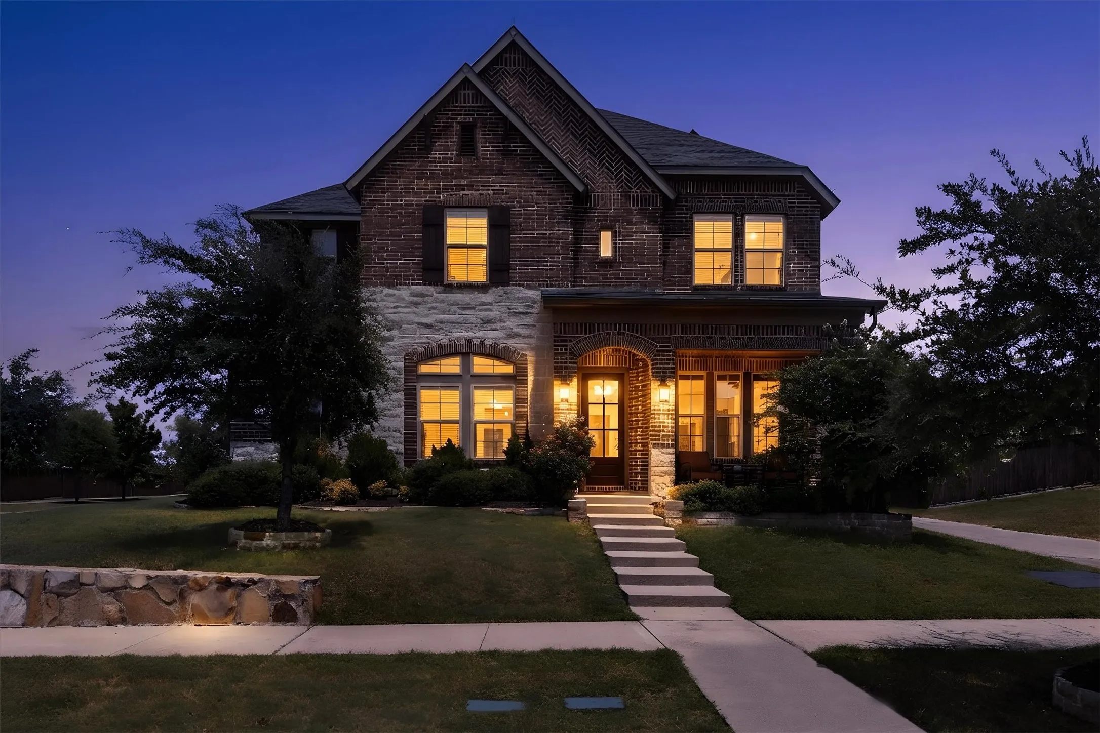 Single Family Residence For Sale in Collin County , 12110 Curry Creek Drive, Frisco, Texas 75035, 5 Bedroom, 4 Bathroom, 2 Garage spaces, 3,621 Sqft, built in 2019, mls#21353165, Real Estate Agent in Frisco, Homes For Sale in Collin county, Homes For Sale in Frisco, Realtor in Frisco Texas, Real Estate Brokerage Independent Realty Texas, Luminita Cordes Realtor