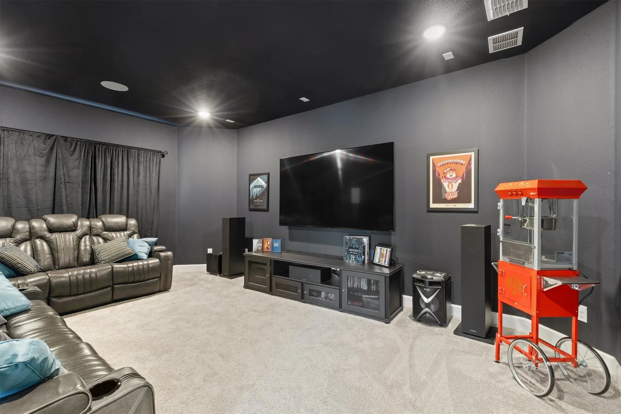 Single Family Residence For Sale in Collin County , 12110 Curry Creek Drive, Frisco, Texas 75035, 5 Bedroom, 4 Bathroom, 2 Garage spaces, 3,621 Sqft, built in 2019, mls#21353165, Real Estate Agent in Frisco, Homes For Sale in Collin county, Homes For Sale in Frisco, Realtor in Frisco Texas, Real Estate Brokerage Independent Realty Texas, Luminita Cordes Realtor