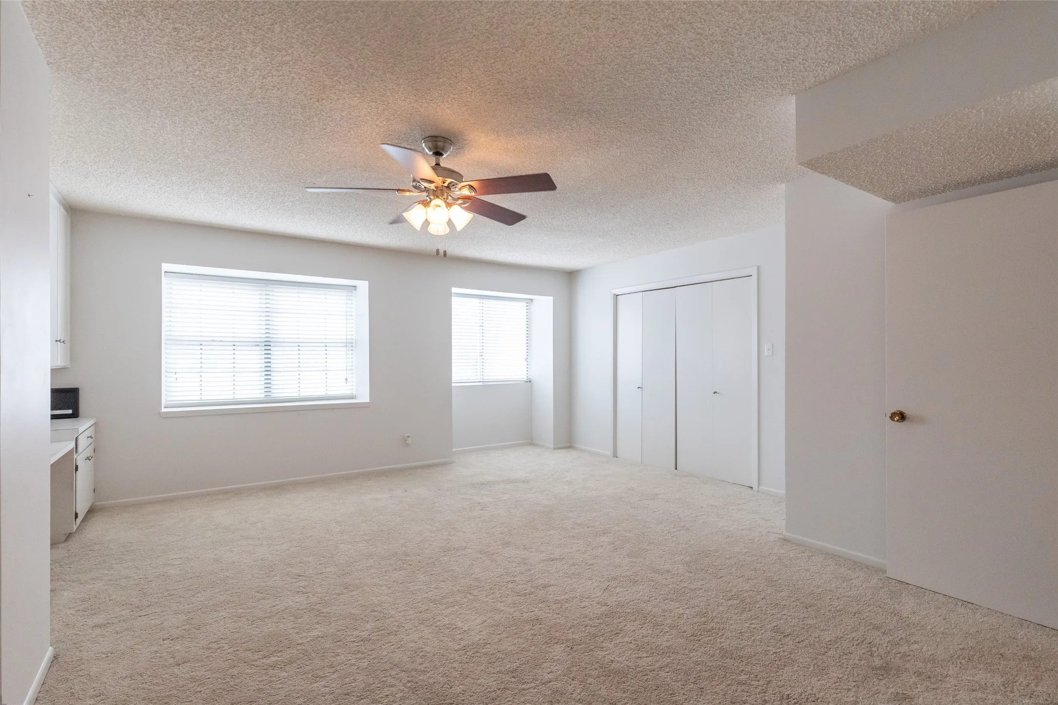 Single Family Residence For Sale in Taylor County , 2802 Barrow Street D3, Abilene, Texas 79605, 3 Bedroom, 3 Bathroom, 2 Garage spaces, 2,351 Sqft, built in 1975, mls#21351286, Real Estate Agent in Abilene, Homes For Sale in Taylor county, Homes For Sale in Abilene, Realtor in Abilene Texas, Real Estate Brokerage Independent Realty Texas, Luminita Cordes Realtor