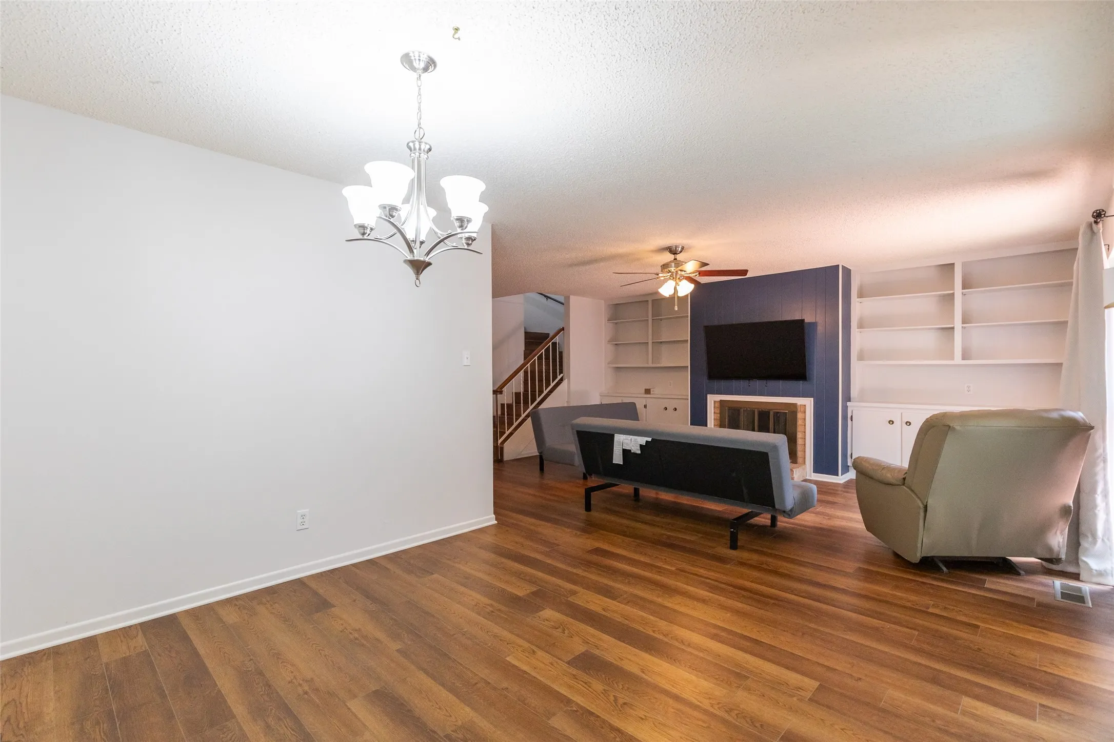 Single Family Residence For Sale in Taylor County , 2802 Barrow Street D3, Abilene, Texas 79605, 3 Bedroom, 3 Bathroom, 2 Garage spaces, 2,351 Sqft, built in 1975, mls#21351286, Real Estate Agent in Abilene, Homes For Sale in Taylor county, Homes For Sale in Abilene, Realtor in Abilene Texas, Real Estate Brokerage Independent Realty Texas, Luminita Cordes Realtor
