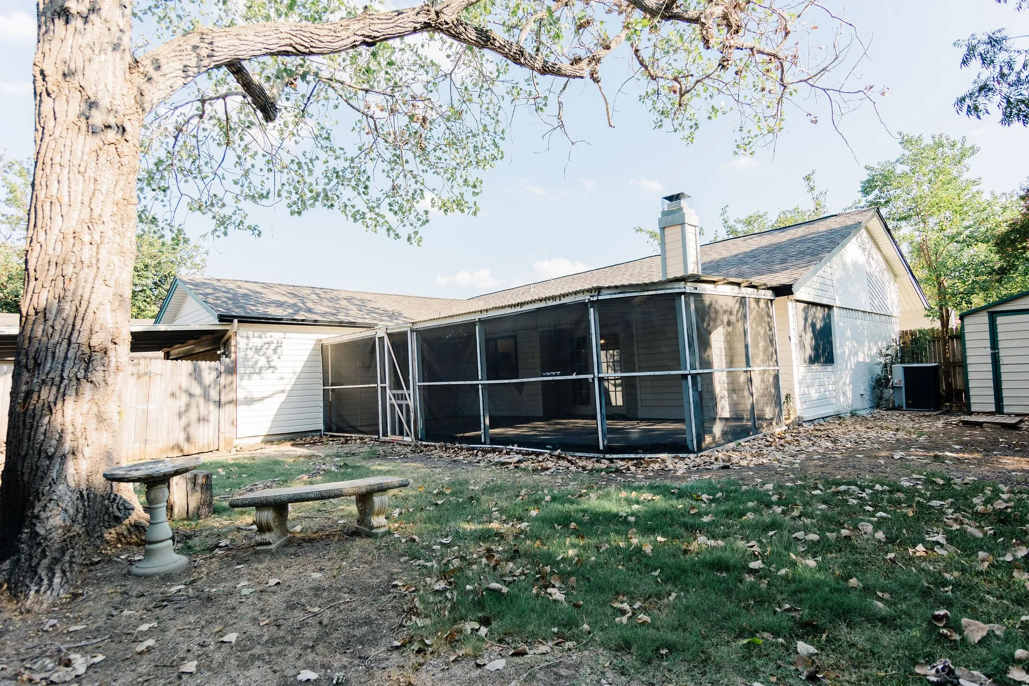 Single Family Residence For Rent in Denton County , 2103 Cedarcrest Drive, Carrollton, Texas 75007, 3 Bedroom, 2 Bathroom, 2 Garage spaces, 1,381 Sqft, built in 1973, mls#21338039, Real Estate Agent in Carrollton, Homes For Rent in Denton county, Homes For Rent in Carrollton, Realtor in Carrollton Texas, Real Estate Brokerage Independent Realty Texas, Luminita Cordes Realtor