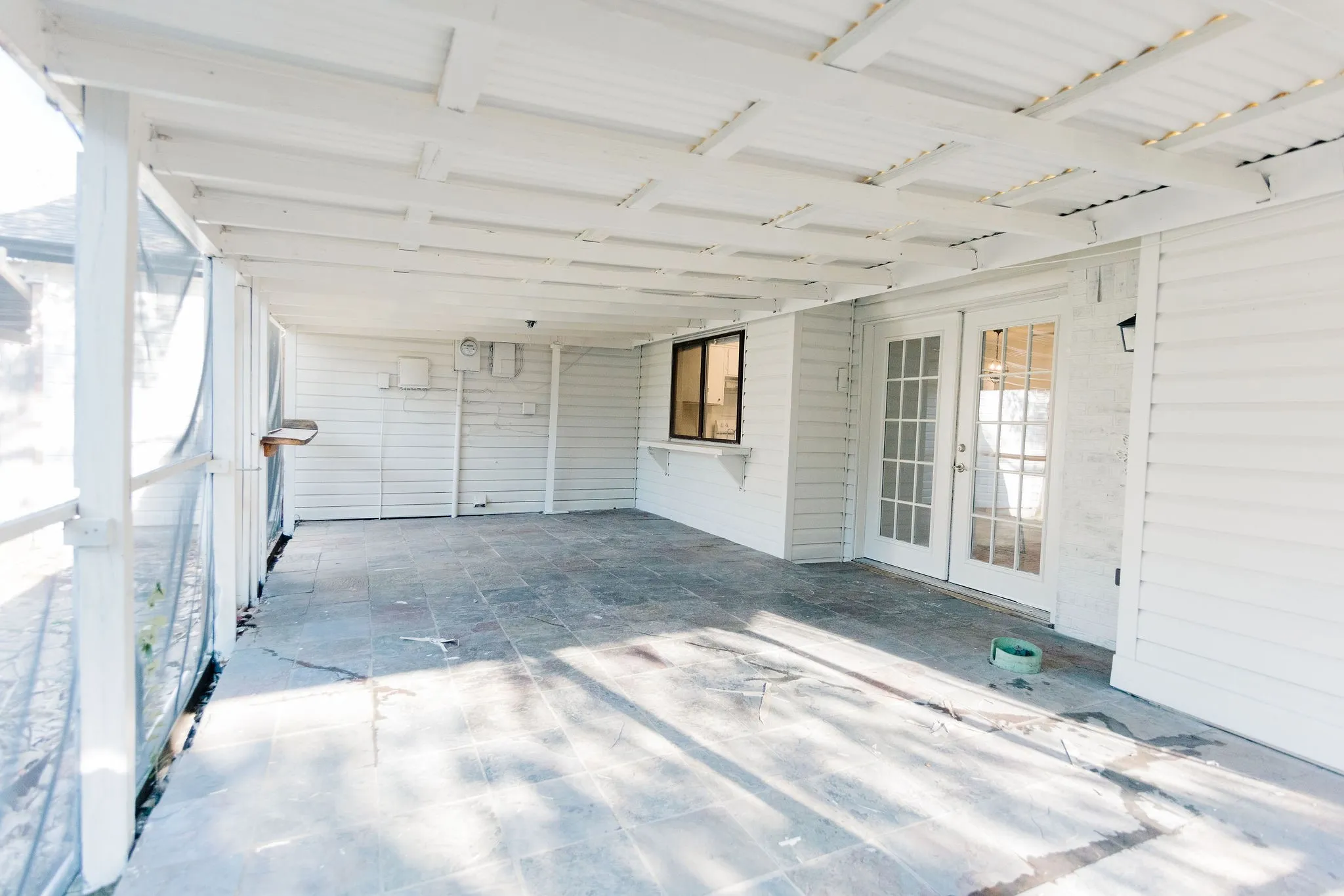 Single Family Residence For Rent in Denton County , 2103 Cedarcrest Drive, Carrollton, Texas 75007, 3 Bedroom, 2 Bathroom, 2 Garage spaces, 1,381 Sqft, built in 1973, mls#21338039, Real Estate Agent in Carrollton, Homes For Rent in Denton county, Homes For Rent in Carrollton, Realtor in Carrollton Texas, Real Estate Brokerage Independent Realty Texas, Luminita Cordes Realtor
