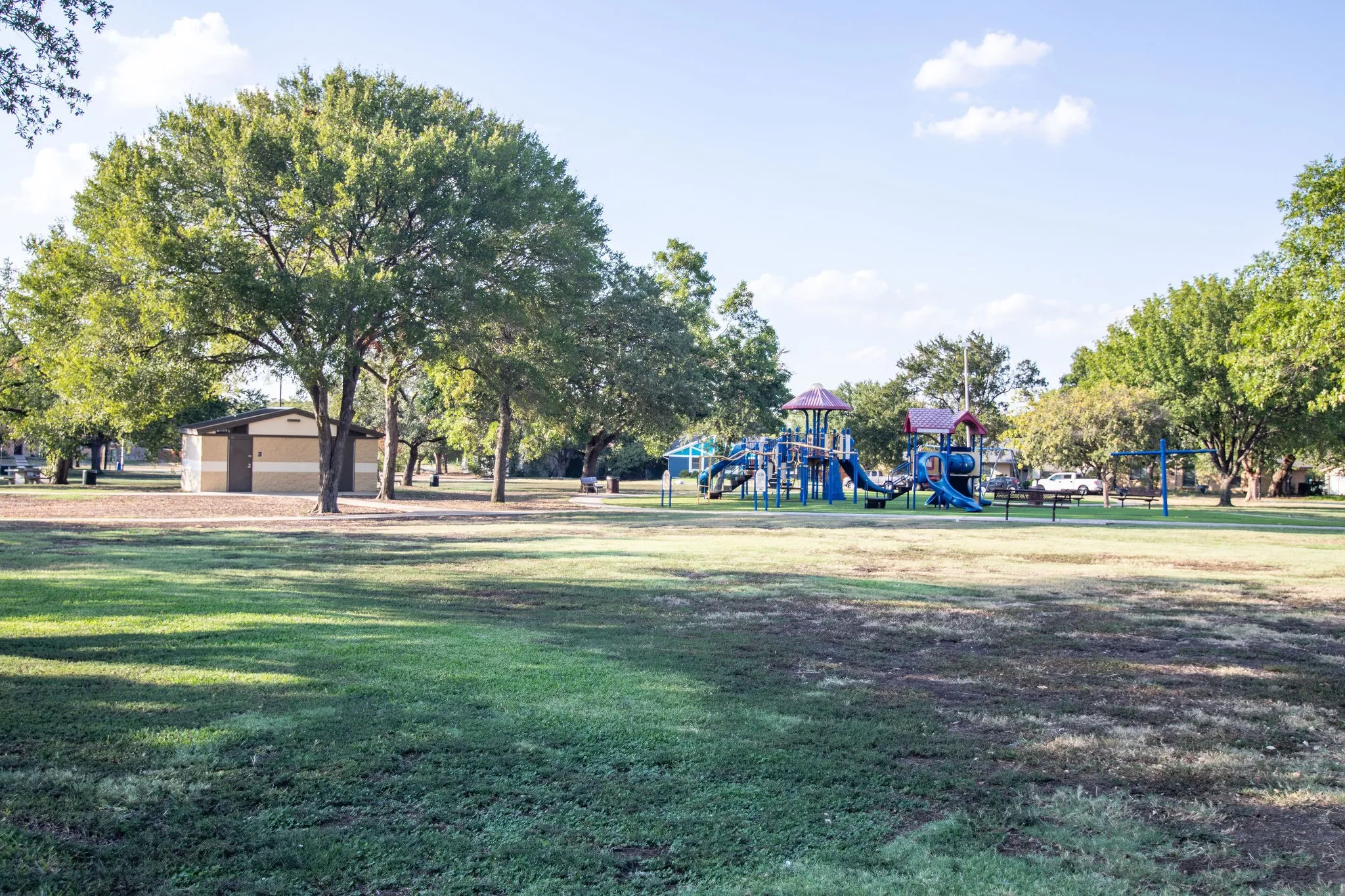 Single Family Residence For Rent in Denton County , 2103 Cedarcrest Drive, Carrollton, Texas 75007, 3 Bedroom, 2 Bathroom, 2 Garage spaces, 1,381 Sqft, built in 1973, mls#21338039, Real Estate Agent in Carrollton, Homes For Rent in Denton county, Homes For Rent in Carrollton, Realtor in Carrollton Texas, Real Estate Brokerage Independent Realty Texas, Luminita Cordes Realtor