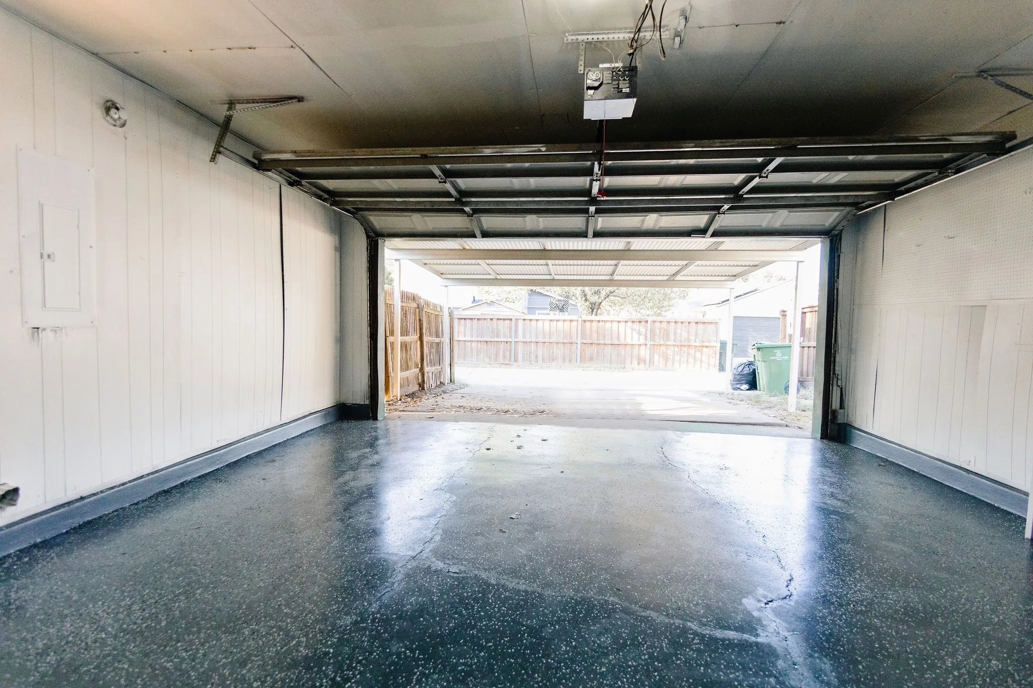 Single Family Residence For Rent in Denton County , 2103 Cedarcrest Drive, Carrollton, Texas 75007, 3 Bedroom, 2 Bathroom, 2 Garage spaces, 1,381 Sqft, built in 1973, mls#21338039, Real Estate Agent in Carrollton, Homes For Rent in Denton county, Homes For Rent in Carrollton, Realtor in Carrollton Texas, Real Estate Brokerage Independent Realty Texas, Luminita Cordes Realtor