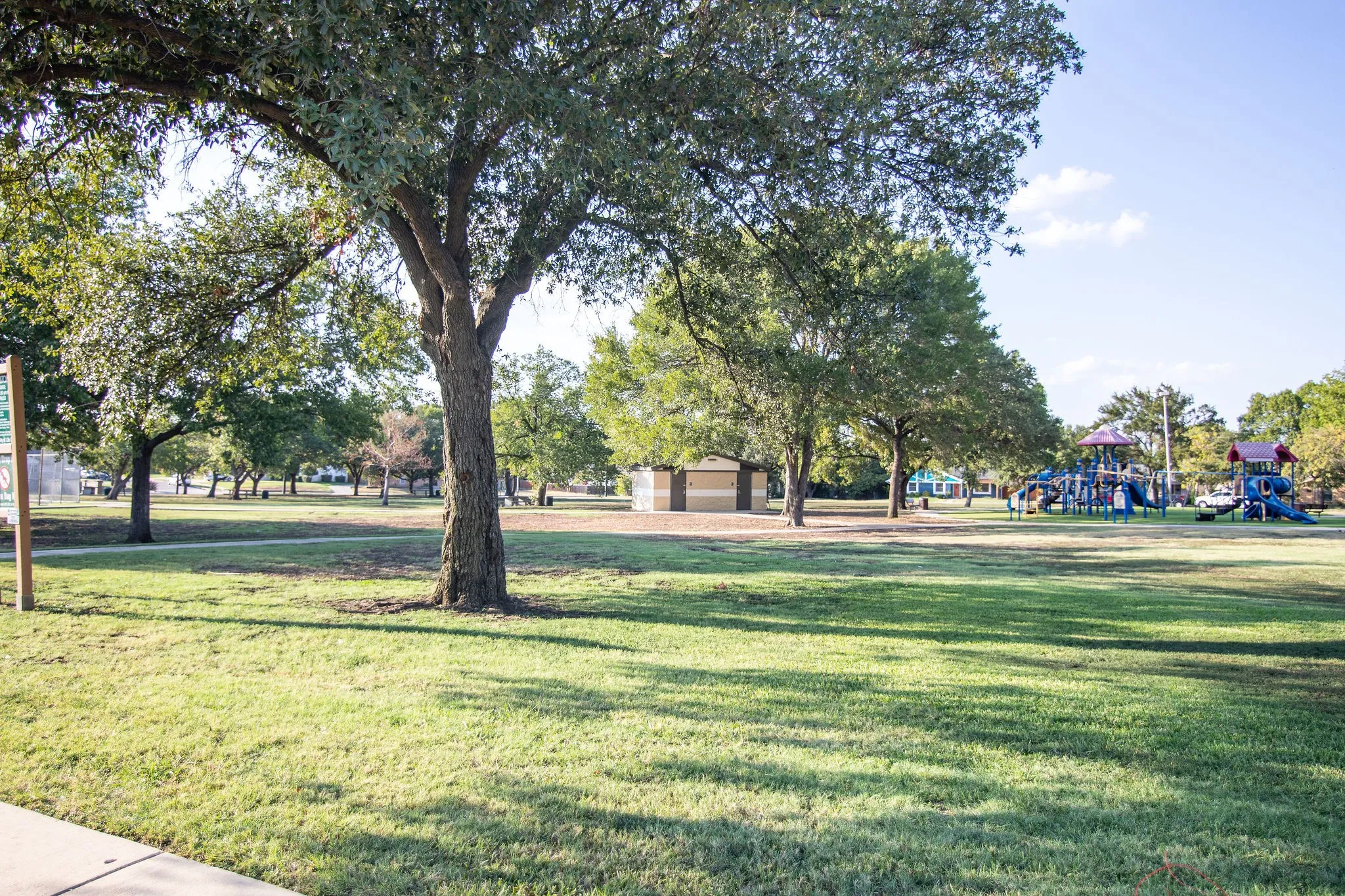 Single Family Residence For Rent in Denton County , 2103 Cedarcrest Drive, Carrollton, Texas 75007, 3 Bedroom, 2 Bathroom, 2 Garage spaces, 1,381 Sqft, built in 1973, mls#21338039, Real Estate Agent in Carrollton, Homes For Rent in Denton county, Homes For Rent in Carrollton, Realtor in Carrollton Texas, Real Estate Brokerage Independent Realty Texas, Luminita Cordes Realtor