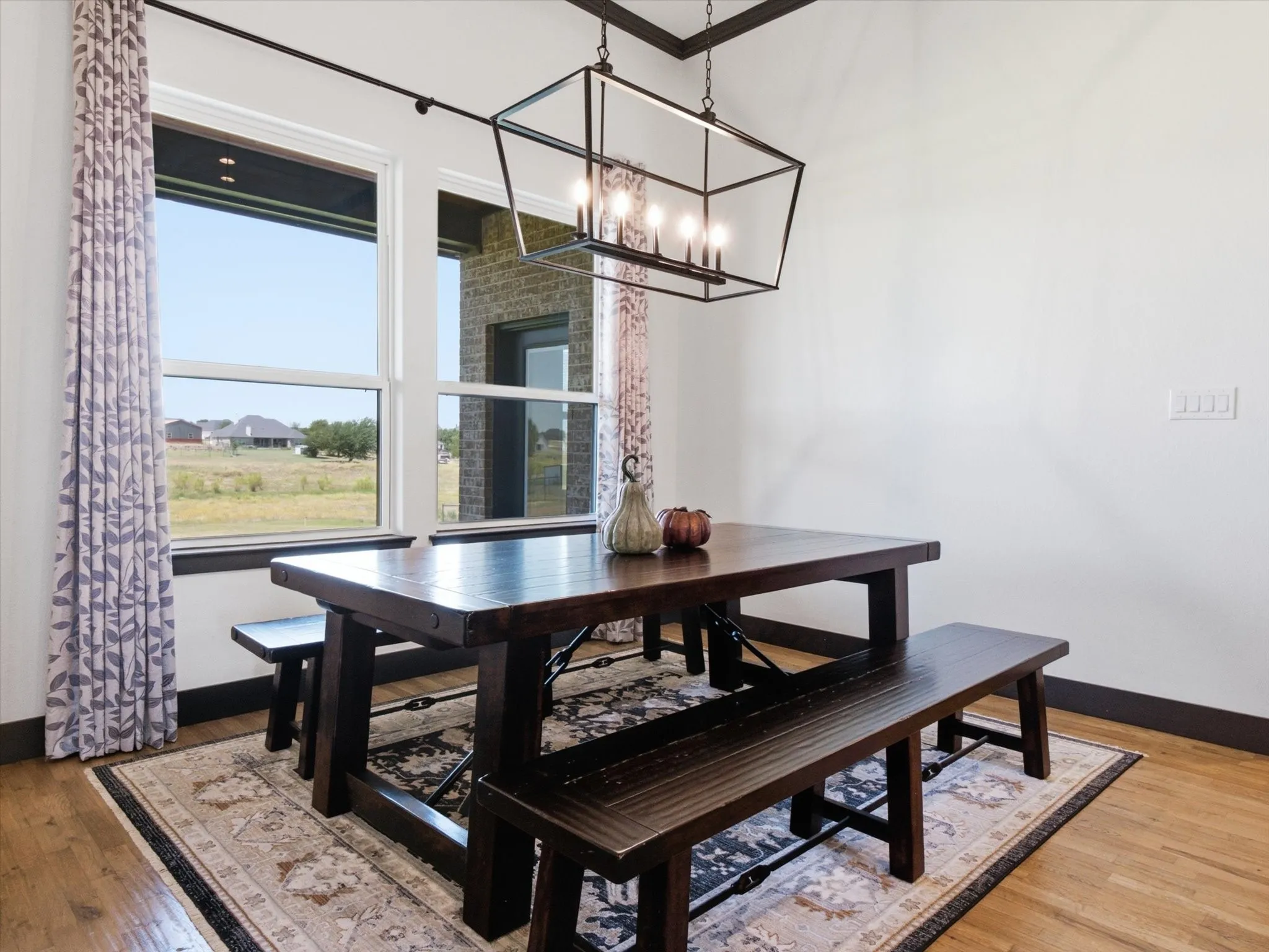 Single Family Residence For Sale in Parker County , 1115 Pioneer Crossing, Weatherford, Texas 76088, 5 Bedroom, 3 Bathroom, 3 Garage spaces, 2,924 Sqft, built in 2021, mls#21352143, Real Estate Agent in Weatherford, Homes For Sale in Parker county, Homes For Sale in Weatherford, Realtor in Weatherford Texas, Real Estate Brokerage Independent Realty Texas, Luminita Cordes Realtor