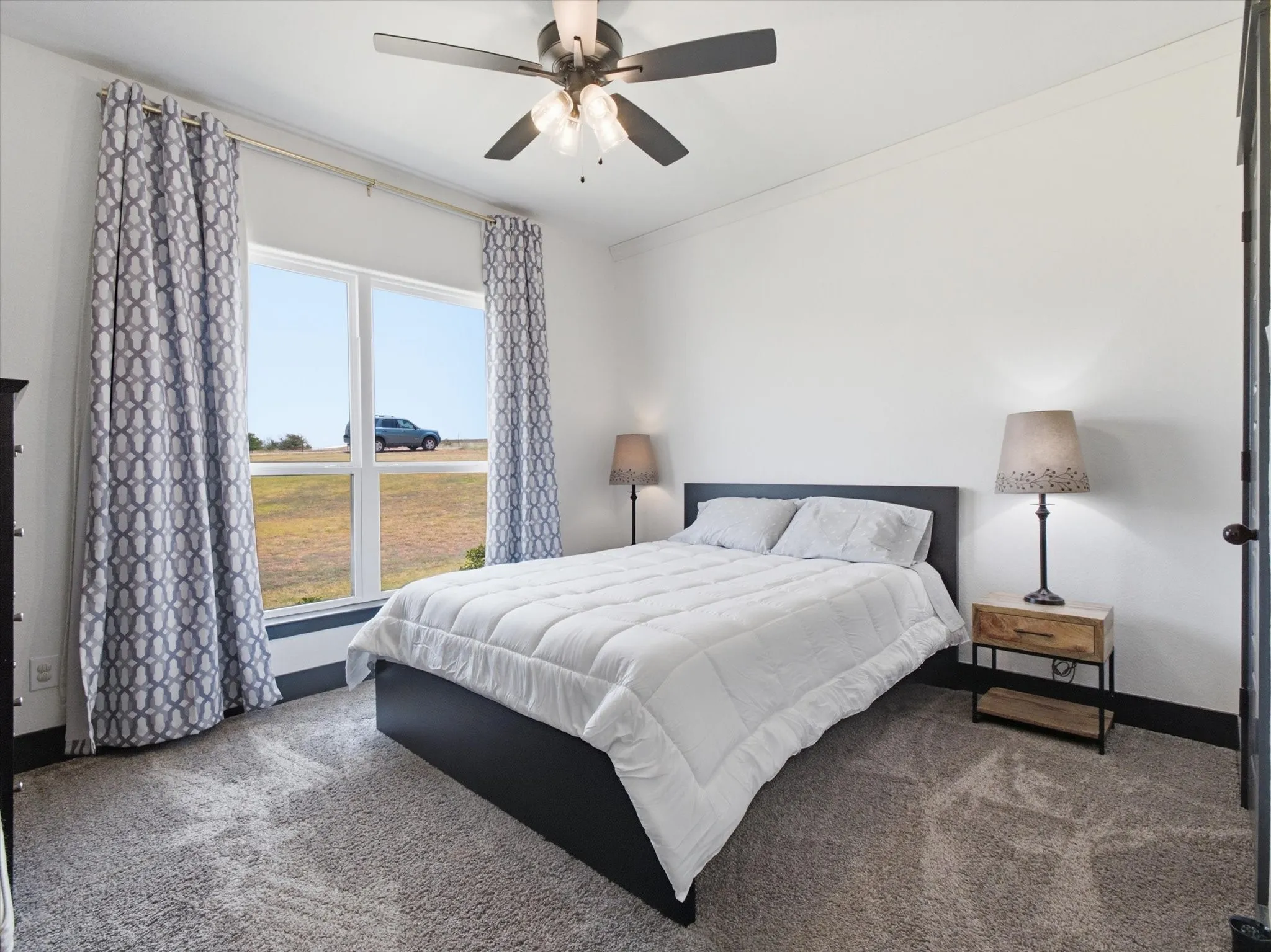 Single Family Residence For Sale in Parker County , 1115 Pioneer Crossing, Weatherford, Texas 76088, 5 Bedroom, 3 Bathroom, 3 Garage spaces, 2,924 Sqft, built in 2021, mls#21352143, Real Estate Agent in Weatherford, Homes For Sale in Parker county, Homes For Sale in Weatherford, Realtor in Weatherford Texas, Real Estate Brokerage Independent Realty Texas, Luminita Cordes Realtor