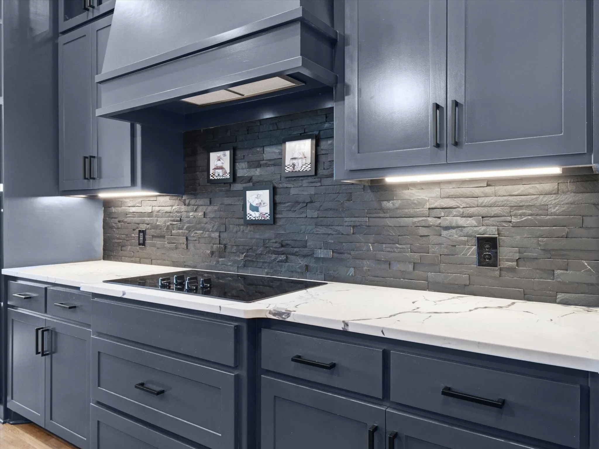 Single Family Residence For Sale in Parker County , 1115 Pioneer Crossing, Weatherford, Texas 76088, 5 Bedroom, 3 Bathroom, 3 Garage spaces, 2,924 Sqft, built in 2021, mls#21352143, Real Estate Agent in Weatherford, Homes For Sale in Parker county, Homes For Sale in Weatherford, Realtor in Weatherford Texas, Real Estate Brokerage Independent Realty Texas, Luminita Cordes Realtor