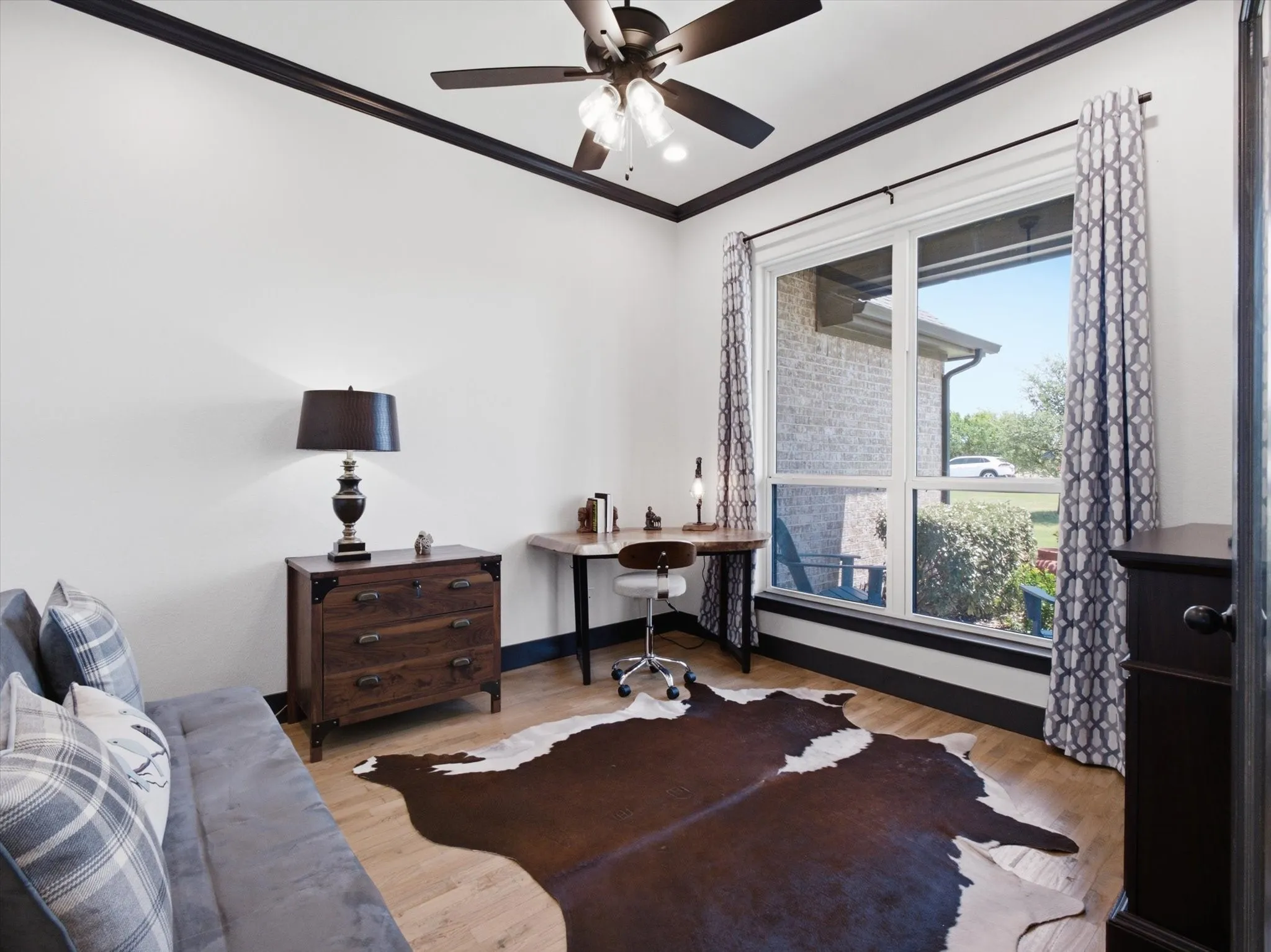 Single Family Residence For Sale in Parker County , 1115 Pioneer Crossing, Weatherford, Texas 76088, 5 Bedroom, 3 Bathroom, 3 Garage spaces, 2,924 Sqft, built in 2021, mls#21352143, Real Estate Agent in Weatherford, Homes For Sale in Parker county, Homes For Sale in Weatherford, Realtor in Weatherford Texas, Real Estate Brokerage Independent Realty Texas, Luminita Cordes Realtor