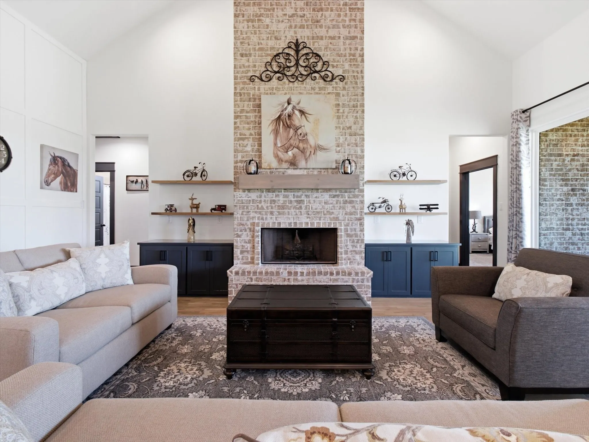 Single Family Residence For Sale in Parker County , 1115 Pioneer Crossing, Weatherford, Texas 76088, 5 Bedroom, 3 Bathroom, 3 Garage spaces, 2,924 Sqft, built in 2021, mls#21352143, Real Estate Agent in Weatherford, Homes For Sale in Parker county, Homes For Sale in Weatherford, Realtor in Weatherford Texas, Real Estate Brokerage Independent Realty Texas, Luminita Cordes Realtor