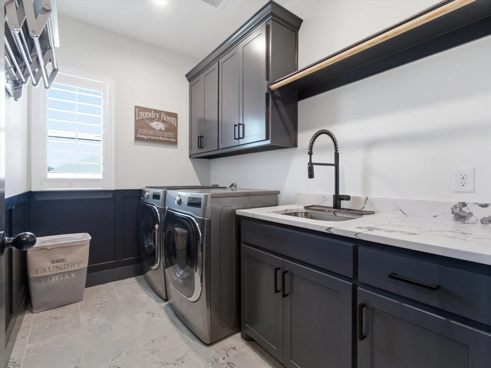 Single Family Residence For Sale in Parker County , 1115 Pioneer Crossing, Weatherford, Texas 76088, 5 Bedroom, 3 Bathroom, 3 Garage spaces, 2,924 Sqft, built in 2021, mls#21352143, Real Estate Agent in Weatherford, Homes For Sale in Parker county, Homes For Sale in Weatherford, Realtor in Weatherford Texas, Real Estate Brokerage Independent Realty Texas, Luminita Cordes Realtor