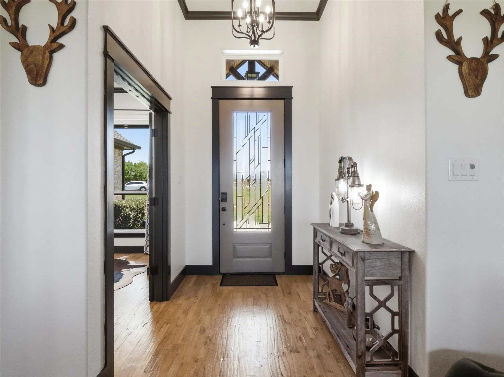 Single Family Residence For Sale in Parker County , 1115 Pioneer Crossing, Weatherford, Texas 76088, 5 Bedroom, 3 Bathroom, 3 Garage spaces, 2,924 Sqft, built in 2021, mls#21352143, Real Estate Agent in Weatherford, Homes For Sale in Parker county, Homes For Sale in Weatherford, Realtor in Weatherford Texas, Real Estate Brokerage Independent Realty Texas, Luminita Cordes Realtor