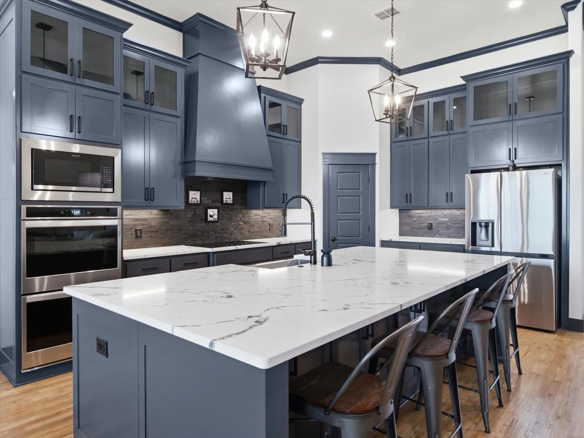 Single Family Residence For Sale in Parker County , 1115 Pioneer Crossing, Weatherford, Texas 76088, 5 Bedroom, 3 Bathroom, 3 Garage spaces, 2,924 Sqft, built in 2021, mls#21352143, Real Estate Agent in Weatherford, Homes For Sale in Parker county, Homes For Sale in Weatherford, Realtor in Weatherford Texas, Real Estate Brokerage Independent Realty Texas, Luminita Cordes Realtor