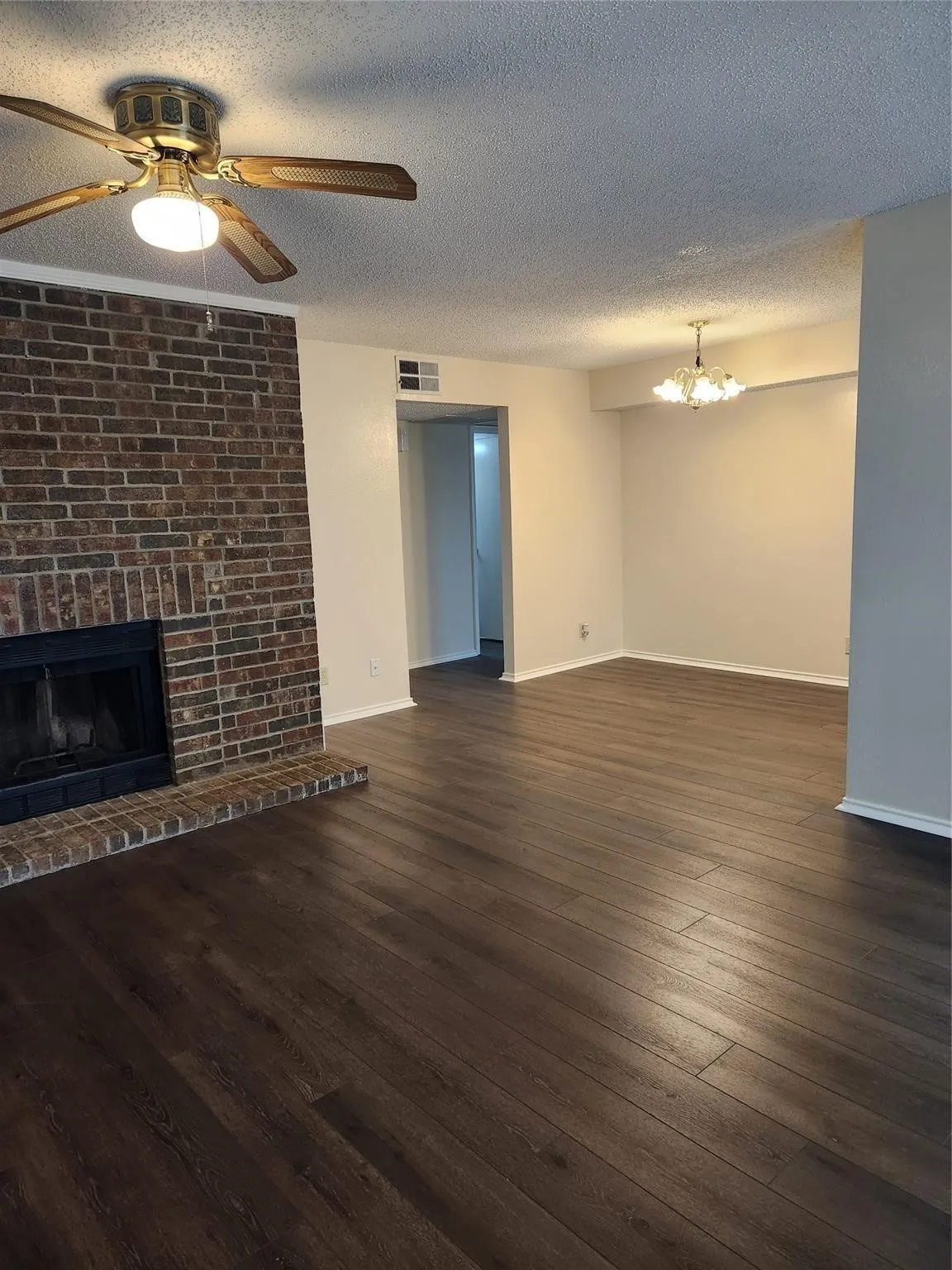 Apartment For Rent in Tarrant County , 5029 Winder Court D, North Richland Hills, Texas 76180, 3 Bedroom, 2 Bathroom, 1 Garage spaces, 1,163 Sqft, built in 1984, mls#21353215, Real Estate Agent in North Richland Hills, Homes For Rent in Tarrant county, Homes For Rent in North Richland Hills, Realtor in North Richland Hills Texas, Real Estate Brokerage Independent Realty Texas, Luminita Cordes Realtor