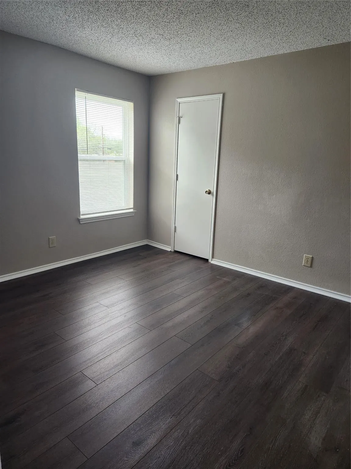 Apartment For Rent in Tarrant County , 5029 Winder Court D, North Richland Hills, Texas 76180, 3 Bedroom, 2 Bathroom, 1 Garage spaces, 1,163 Sqft, built in 1984, mls#21353215, Real Estate Agent in North Richland Hills, Homes For Rent in Tarrant county, Homes For Rent in North Richland Hills, Realtor in North Richland Hills Texas, Real Estate Brokerage Independent Realty Texas, Luminita Cordes Realtor