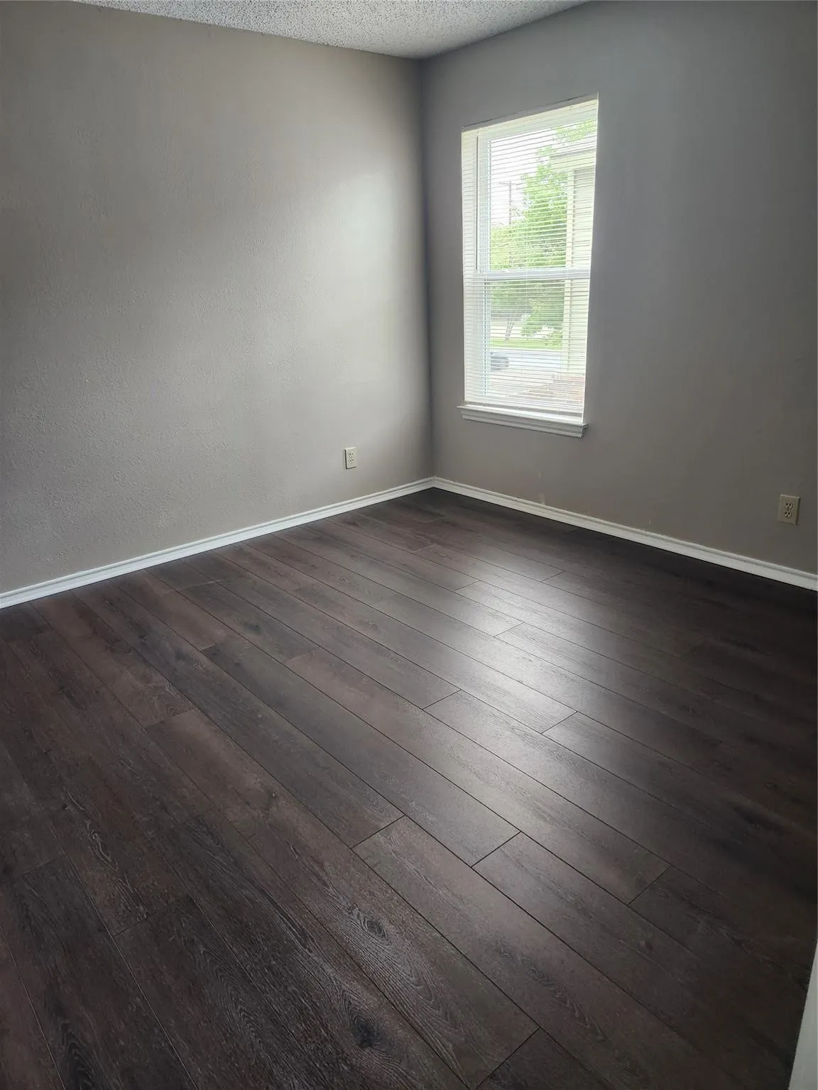 Apartment For Rent in Tarrant County , 5029 Winder Court D, North Richland Hills, Texas 76180, 3 Bedroom, 2 Bathroom, 1 Garage spaces, 1,163 Sqft, built in 1984, mls#21353215, Real Estate Agent in North Richland Hills, Homes For Rent in Tarrant county, Homes For Rent in North Richland Hills, Realtor in North Richland Hills Texas, Real Estate Brokerage Independent Realty Texas, Luminita Cordes Realtor