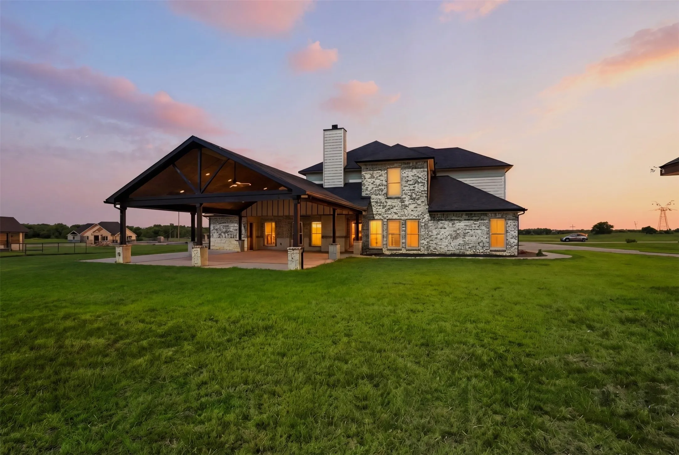 Single Family Residence For Sale in Denton County , 7271 Michelle Point, Krum, Texas 76249, 6 Bedroom, 5 Bathroom, 2 Garage spaces, 3,482 Sqft, built in 2021, mls#21348127, Real Estate Agent in Krum, Homes For Sale in Denton county, Homes For Sale in Krum, Realtor in Krum Texas, Real Estate Brokerage Independent Realty Texas, Luminita Cordes Realtor