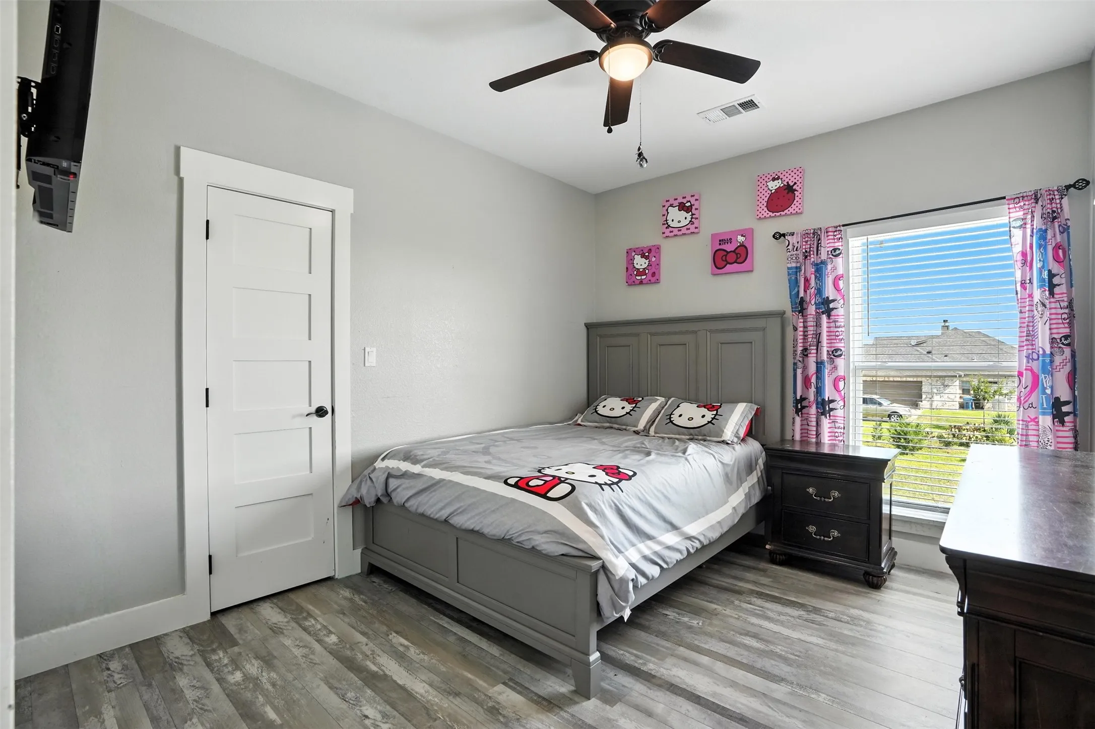 Single Family Residence For Sale in Denton County , 7271 Michelle Point, Krum, Texas 76249, 6 Bedroom, 5 Bathroom, 2 Garage spaces, 3,482 Sqft, built in 2021, mls#21348127, Real Estate Agent in Krum, Homes For Sale in Denton county, Homes For Sale in Krum, Realtor in Krum Texas, Real Estate Brokerage Independent Realty Texas, Luminita Cordes Realtor