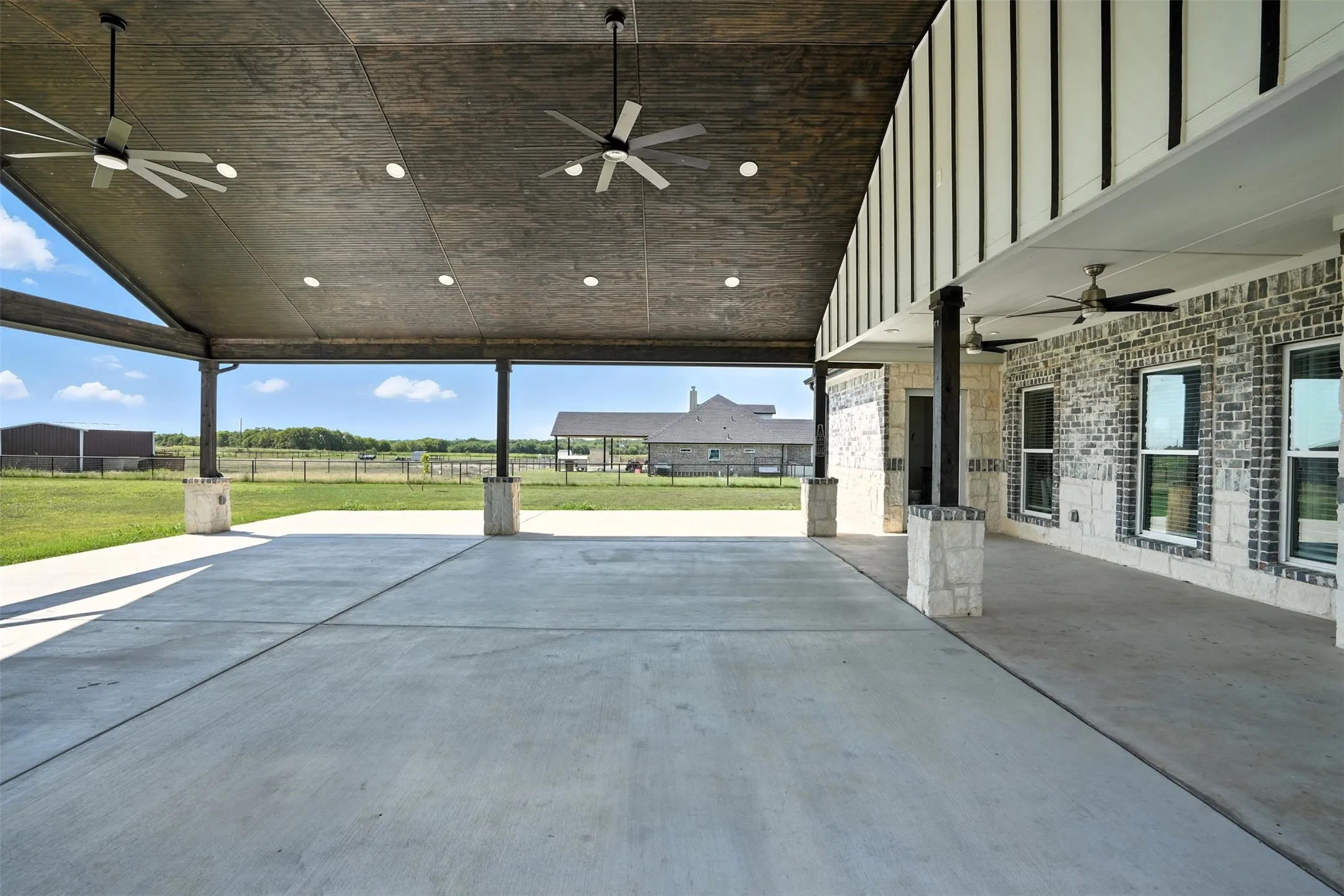 Single Family Residence For Sale in Denton County , 7271 Michelle Point, Krum, Texas 76249, 6 Bedroom, 5 Bathroom, 2 Garage spaces, 3,482 Sqft, built in 2021, mls#21348127, Real Estate Agent in Krum, Homes For Sale in Denton county, Homes For Sale in Krum, Realtor in Krum Texas, Real Estate Brokerage Independent Realty Texas, Luminita Cordes Realtor