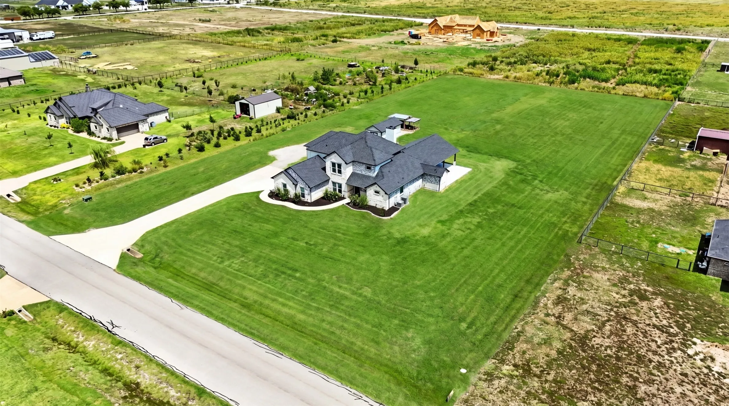 Single Family Residence For Sale in Denton County , 7271 Michelle Point, Krum, Texas 76249, 6 Bedroom, 5 Bathroom, 2 Garage spaces, 3,482 Sqft, built in 2021, mls#21348127, Real Estate Agent in Krum, Homes For Sale in Denton county, Homes For Sale in Krum, Realtor in Krum Texas, Real Estate Brokerage Independent Realty Texas, Luminita Cordes Realtor
