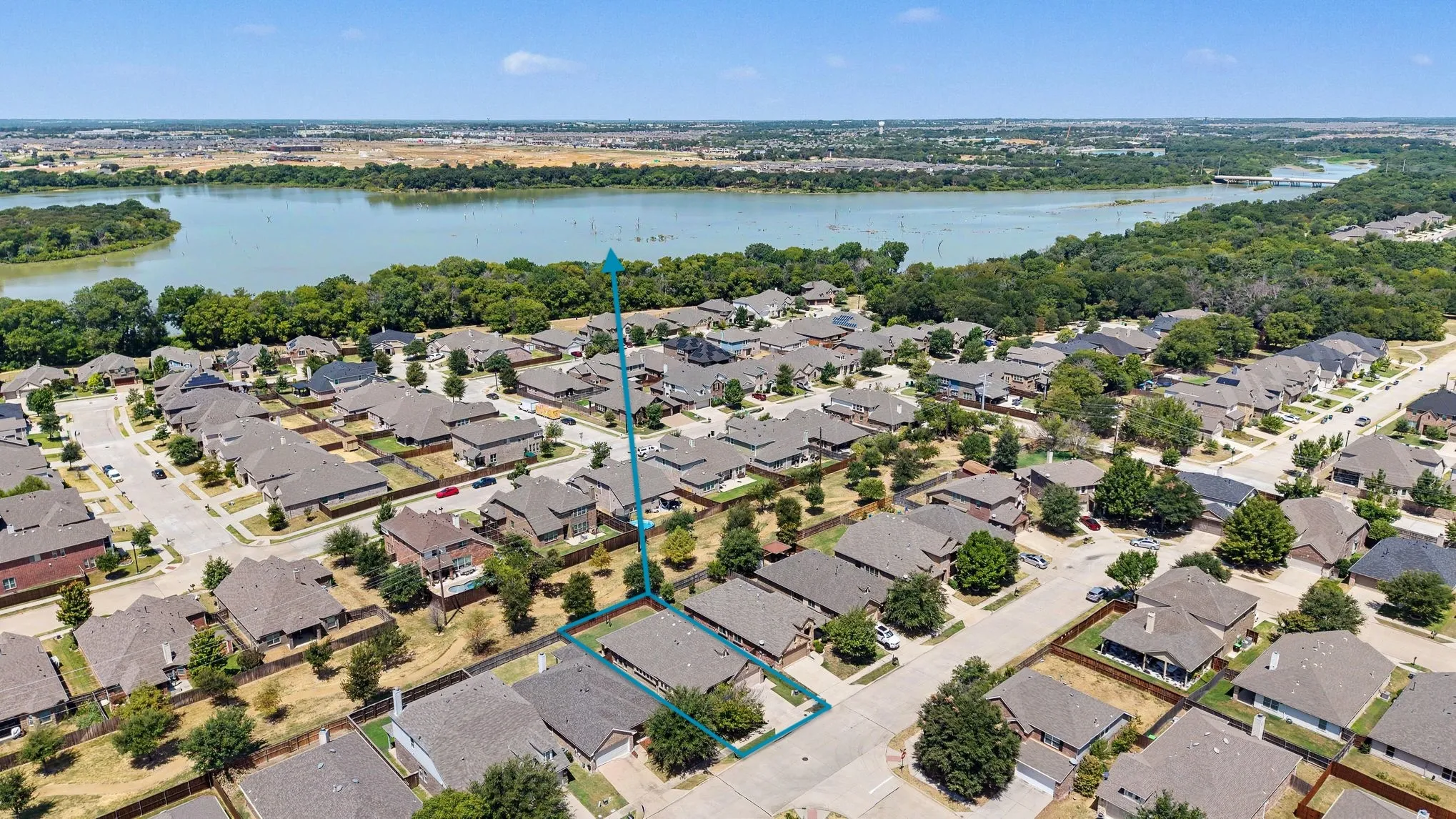 Single Family Residence For Sale in Denton County , 1200 Wheatear Drive, Little Elm, Texas 75068, 3 Bedroom, 2 Bathroom, 2 Garage spaces, 1,843 Sqft, built in 2014, mls#21351044, Real Estate Agent in Little Elm, Homes For Sale in Denton county, Homes For Sale in Little Elm, Realtor in Little Elm Texas, Real Estate Brokerage Independent Realty Texas, Luminita Cordes Realtor