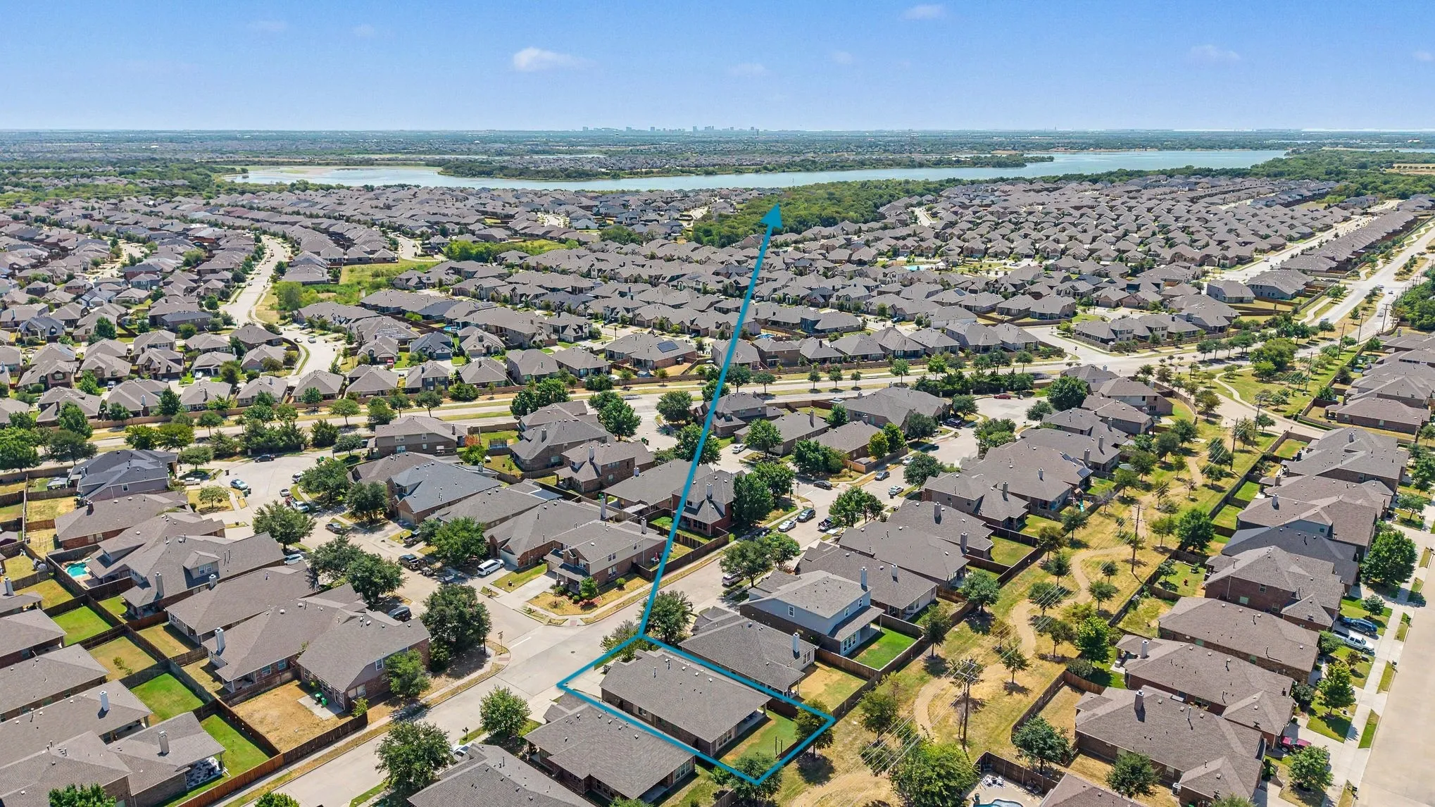 Single Family Residence For Sale in Denton County , 1200 Wheatear Drive, Little Elm, Texas 75068, 3 Bedroom, 2 Bathroom, 2 Garage spaces, 1,843 Sqft, built in 2014, mls#21351044, Real Estate Agent in Little Elm, Homes For Sale in Denton county, Homes For Sale in Little Elm, Realtor in Little Elm Texas, Real Estate Brokerage Independent Realty Texas, Luminita Cordes Realtor