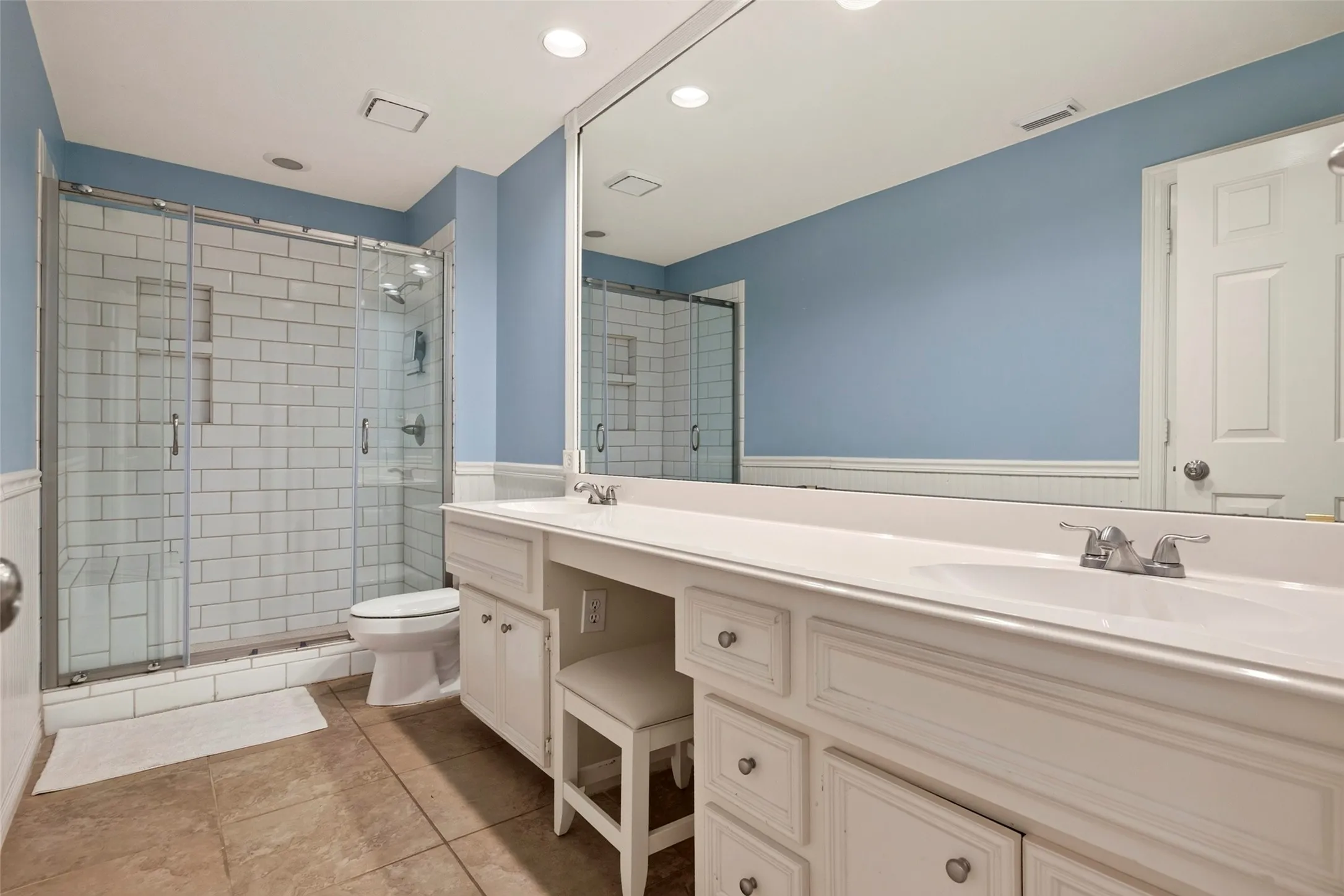 Single Family Residence For Sale in Tarrant County , 5108 Golden Lane, Fort Worth, Texas 76123, 4 Bedroom, 4 Bathroom, 2 Garage spaces, 3,772 Sqft, built in 1990, mls#21351808, Real Estate Agent in Fort Worth, Homes For Sale in Tarrant county, Homes For Sale in Fort Worth, Realtor in Fort Worth Texas, Real Estate Brokerage Independent Realty Texas, Luminita Cordes Realtor
