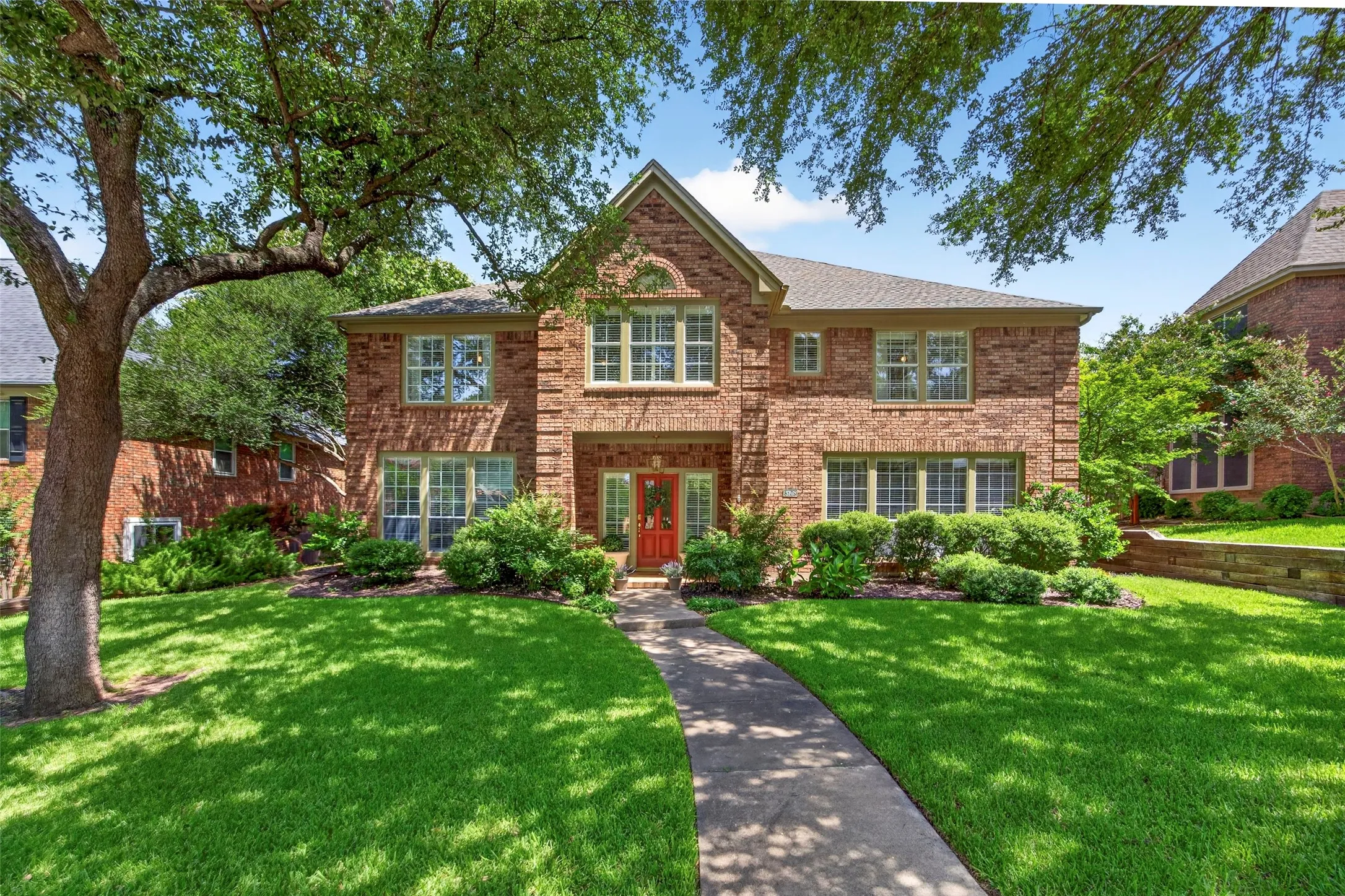 Single Family Residence For Sale in Tarrant County , 5108 Golden Lane, Fort Worth, Texas 76123, 4 Bedroom, 4 Bathroom, 2 Garage spaces, 3,772 Sqft, built in 1990, mls#21351808, Real Estate Agent in Fort Worth, Homes For Sale in Tarrant county, Homes For Sale in Fort Worth, Realtor in Fort Worth Texas, Real Estate Brokerage Independent Realty Texas, Luminita Cordes Realtor