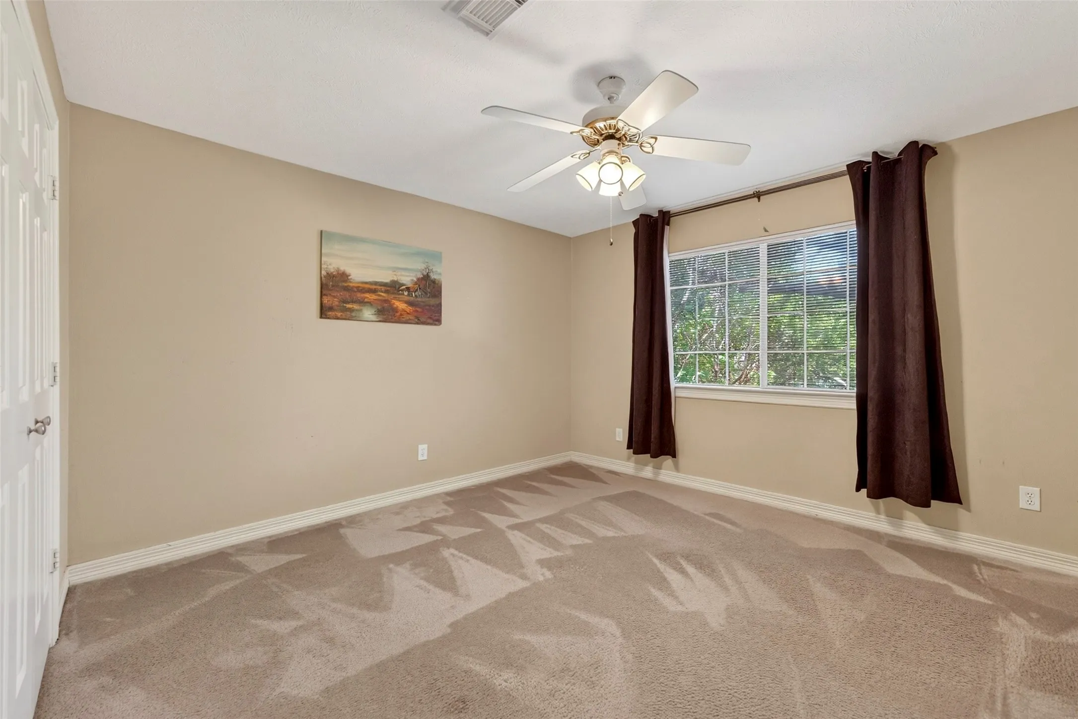 Single Family Residence For Sale in Tarrant County , 5108 Golden Lane, Fort Worth, Texas 76123, 4 Bedroom, 4 Bathroom, 2 Garage spaces, 3,772 Sqft, built in 1990, mls#21351808, Real Estate Agent in Fort Worth, Homes For Sale in Tarrant county, Homes For Sale in Fort Worth, Realtor in Fort Worth Texas, Real Estate Brokerage Independent Realty Texas, Luminita Cordes Realtor