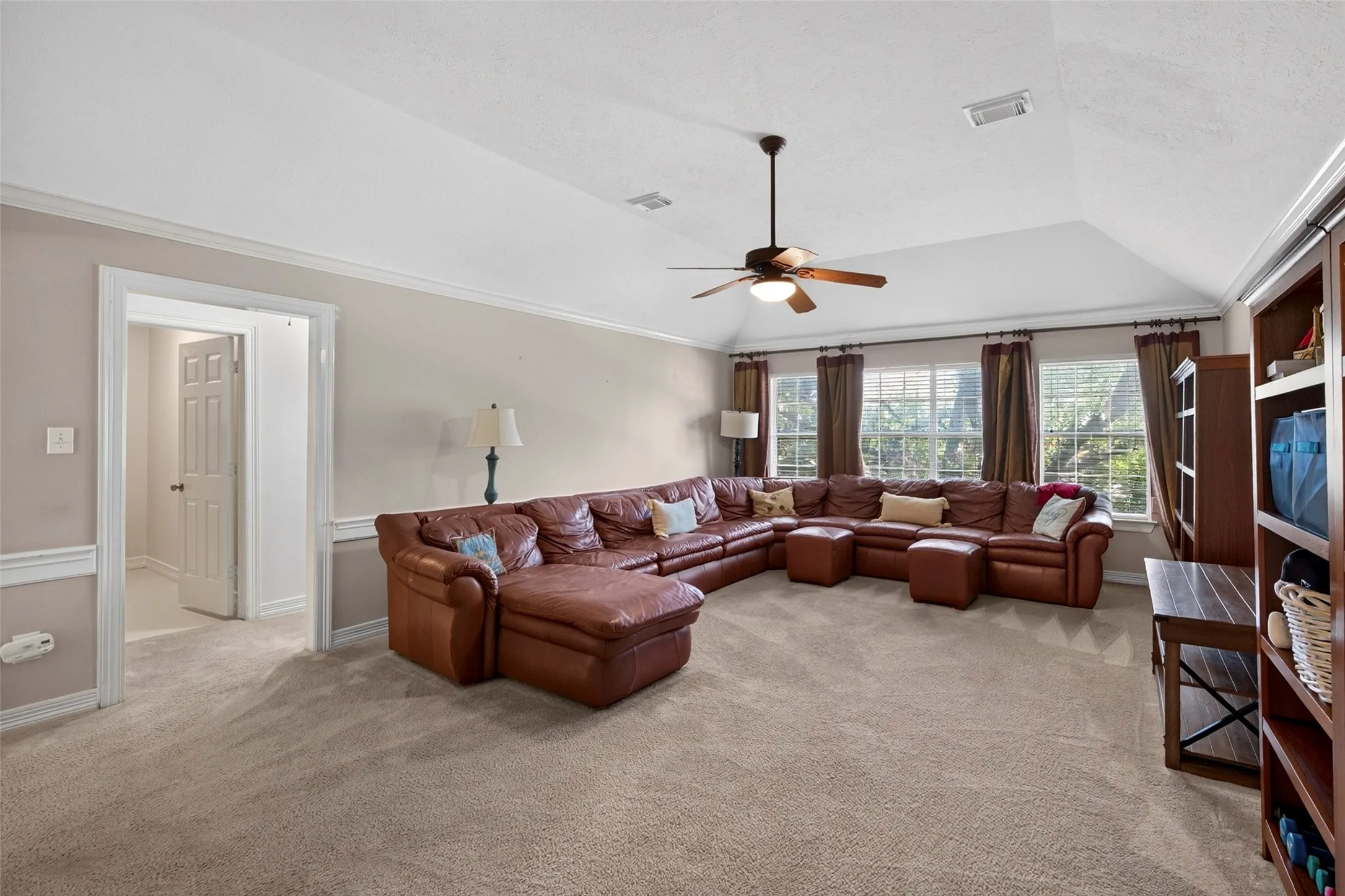 Single Family Residence For Sale in Tarrant County , 5108 Golden Lane, Fort Worth, Texas 76123, 4 Bedroom, 4 Bathroom, 2 Garage spaces, 3,772 Sqft, built in 1990, mls#21351808, Real Estate Agent in Fort Worth, Homes For Sale in Tarrant county, Homes For Sale in Fort Worth, Realtor in Fort Worth Texas, Real Estate Brokerage Independent Realty Texas, Luminita Cordes Realtor