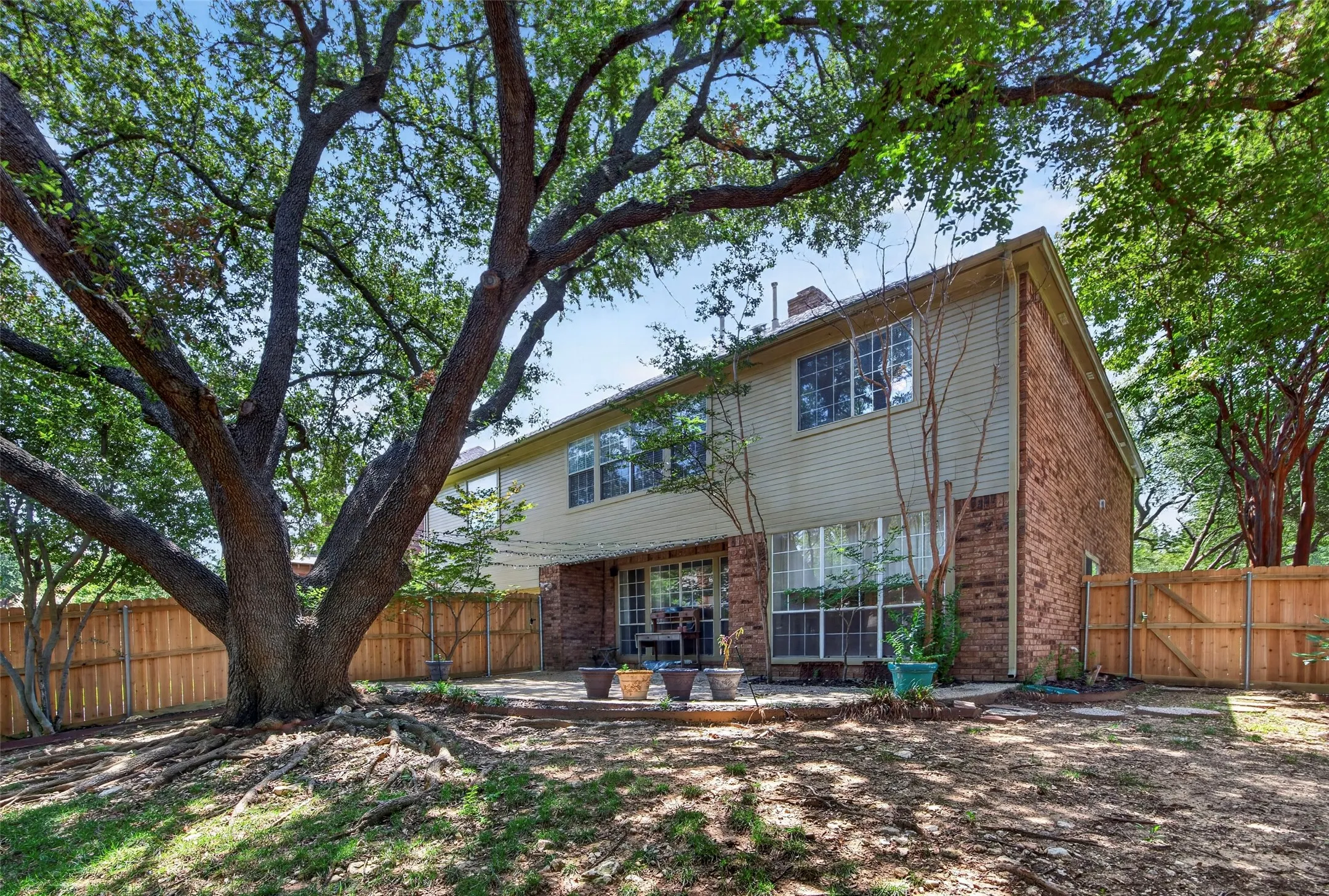 Single Family Residence For Sale in Tarrant County , 5108 Golden Lane, Fort Worth, Texas 76123, 4 Bedroom, 4 Bathroom, 2 Garage spaces, 3,772 Sqft, built in 1990, mls#21351808, Real Estate Agent in Fort Worth, Homes For Sale in Tarrant county, Homes For Sale in Fort Worth, Realtor in Fort Worth Texas, Real Estate Brokerage Independent Realty Texas, Luminita Cordes Realtor
