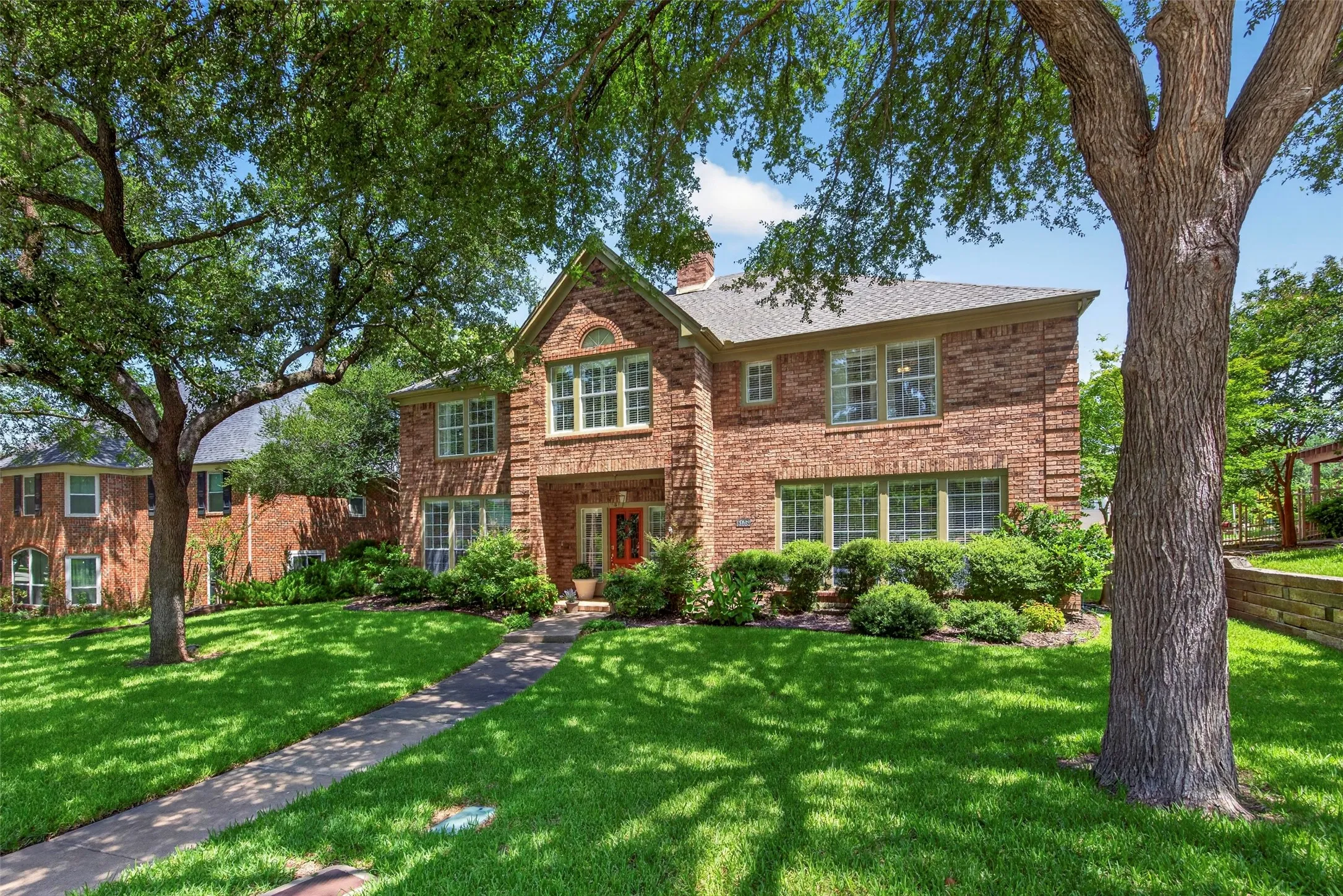 Single Family Residence For Sale in Tarrant County , 5108 Golden Lane, Fort Worth, Texas 76123, 4 Bedroom, 4 Bathroom, 2 Garage spaces, 3,772 Sqft, built in 1990, mls#21351808, Real Estate Agent in Fort Worth, Homes For Sale in Tarrant county, Homes For Sale in Fort Worth, Realtor in Fort Worth Texas, Real Estate Brokerage Independent Realty Texas, Luminita Cordes Realtor