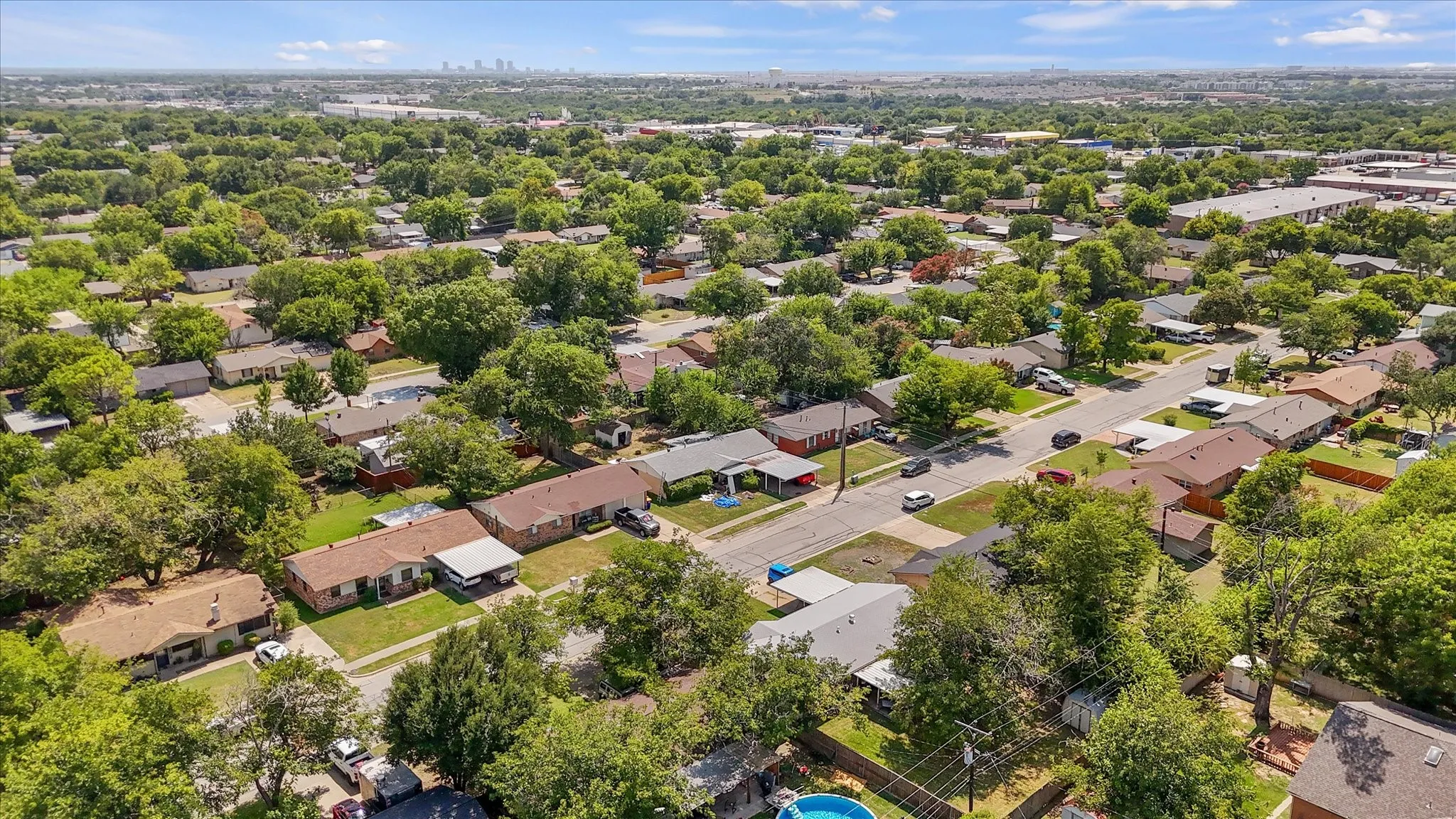 Single Family Residence For Sale in Tarrant County , 5733 Hanson Drive, Watauga, Texas 76148, 3 Bedroom, 2 Bathroom, 1 Garage spaces, 1,047 Sqft, built in 1964, mls#21349862, Real Estate Agent in Watauga, Homes For Sale in Tarrant county, Homes For Sale in Watauga, Realtor in Watauga Texas, Real Estate Brokerage Independent Realty Texas, Luminita Cordes Realtor