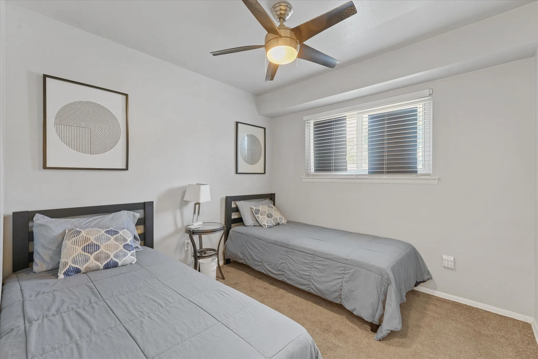 Single Family Residence For Sale in Tarrant County , 5733 Hanson Drive, Watauga, Texas 76148, 3 Bedroom, 2 Bathroom, 1 Garage spaces, 1,047 Sqft, built in 1964, mls#21349862, Real Estate Agent in Watauga, Homes For Sale in Tarrant county, Homes For Sale in Watauga, Realtor in Watauga Texas, Real Estate Brokerage Independent Realty Texas, Luminita Cordes Realtor