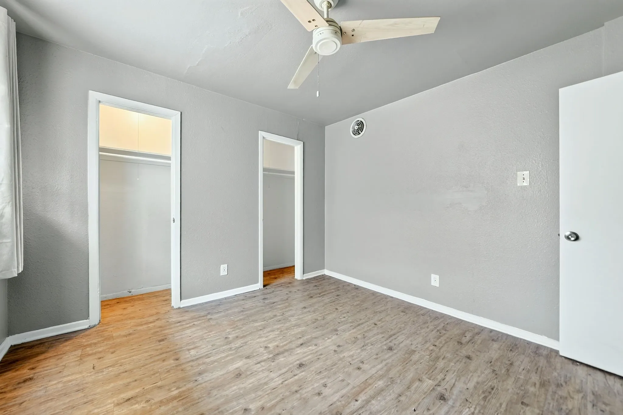 Apartment For Rent in Dallas County , 1417 Bennett Avenue G, Dallas, Texas 75206, 1 Bedroom, 1 Bathroom, Garage spaces, 600 Sqft, built in 1957, mls#21353522, Real Estate Agent in Dallas, Homes For Rent in Dallas county, Homes For Rent in Dallas, Realtor in Dallas Texas, Real Estate Brokerage Independent Realty Texas, Luminita Cordes Realtor
