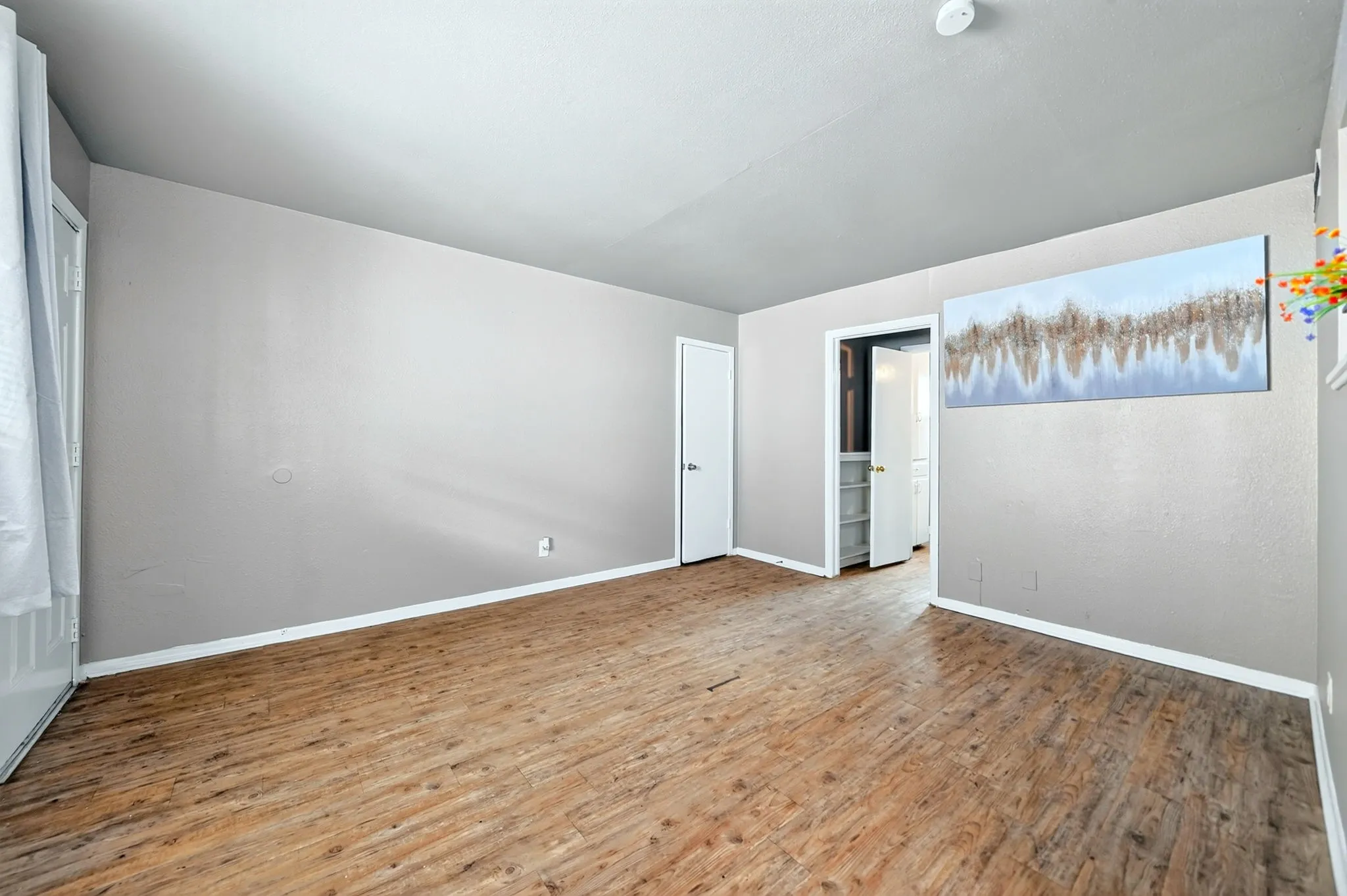 Apartment For Rent in Dallas County , 1417 Bennett Avenue G, Dallas, Texas 75206, 1 Bedroom, 1 Bathroom, Garage spaces, 600 Sqft, built in 1957, mls#21353522, Real Estate Agent in Dallas, Homes For Rent in Dallas county, Homes For Rent in Dallas, Realtor in Dallas Texas, Real Estate Brokerage Independent Realty Texas, Luminita Cordes Realtor