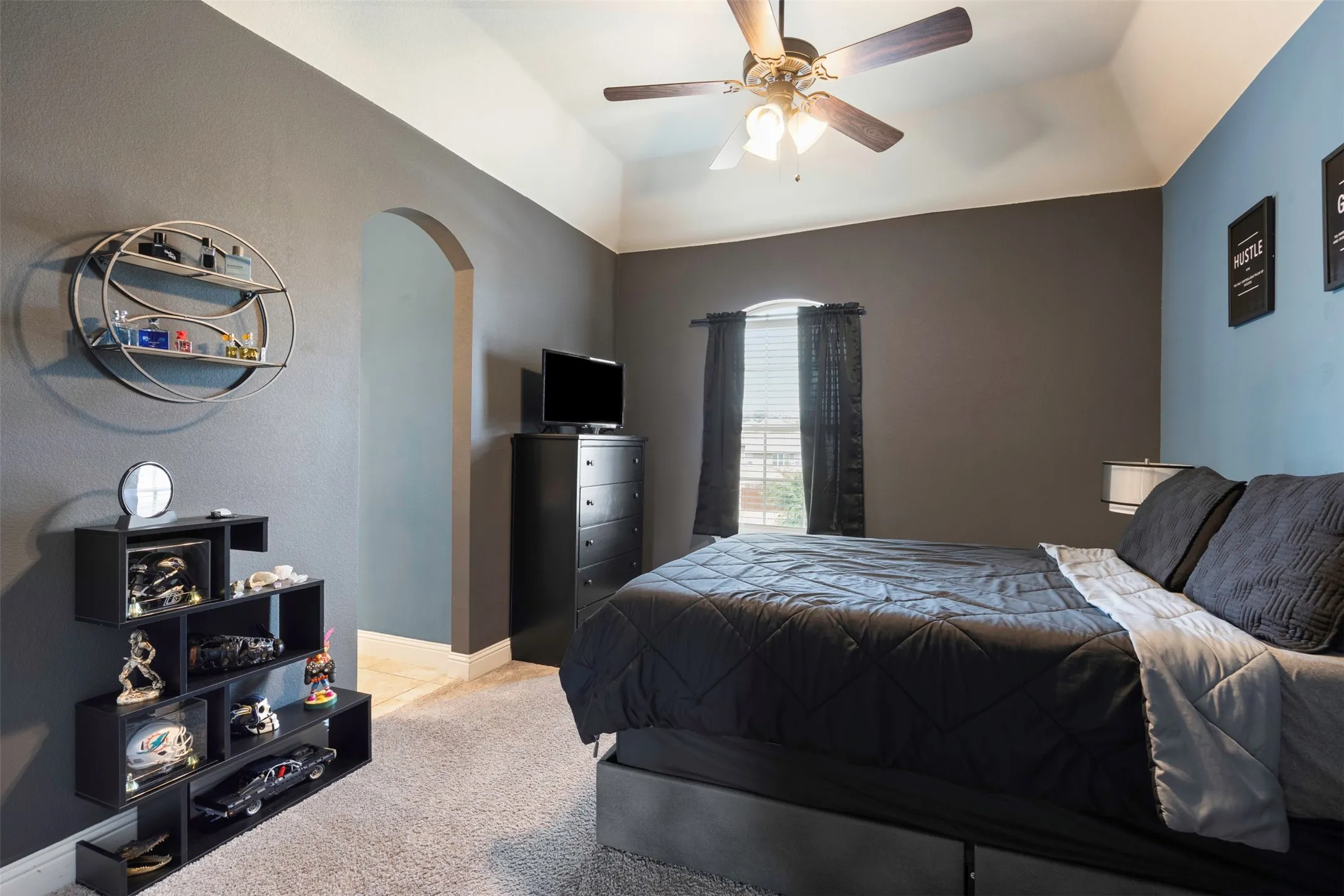 Single Family Residence For Sale in Parker County , 1544 Signature Drive, Weatherford, Texas 76087, 4 Bedroom, 4 Bathroom, 2 Garage spaces, 3,372 Sqft, built in 2017, mls#21353499, Real Estate Agent in Weatherford, Homes For Sale in Parker county, Homes For Sale in Weatherford, Realtor in Weatherford Texas, Real Estate Brokerage Independent Realty Texas, Luminita Cordes Realtor