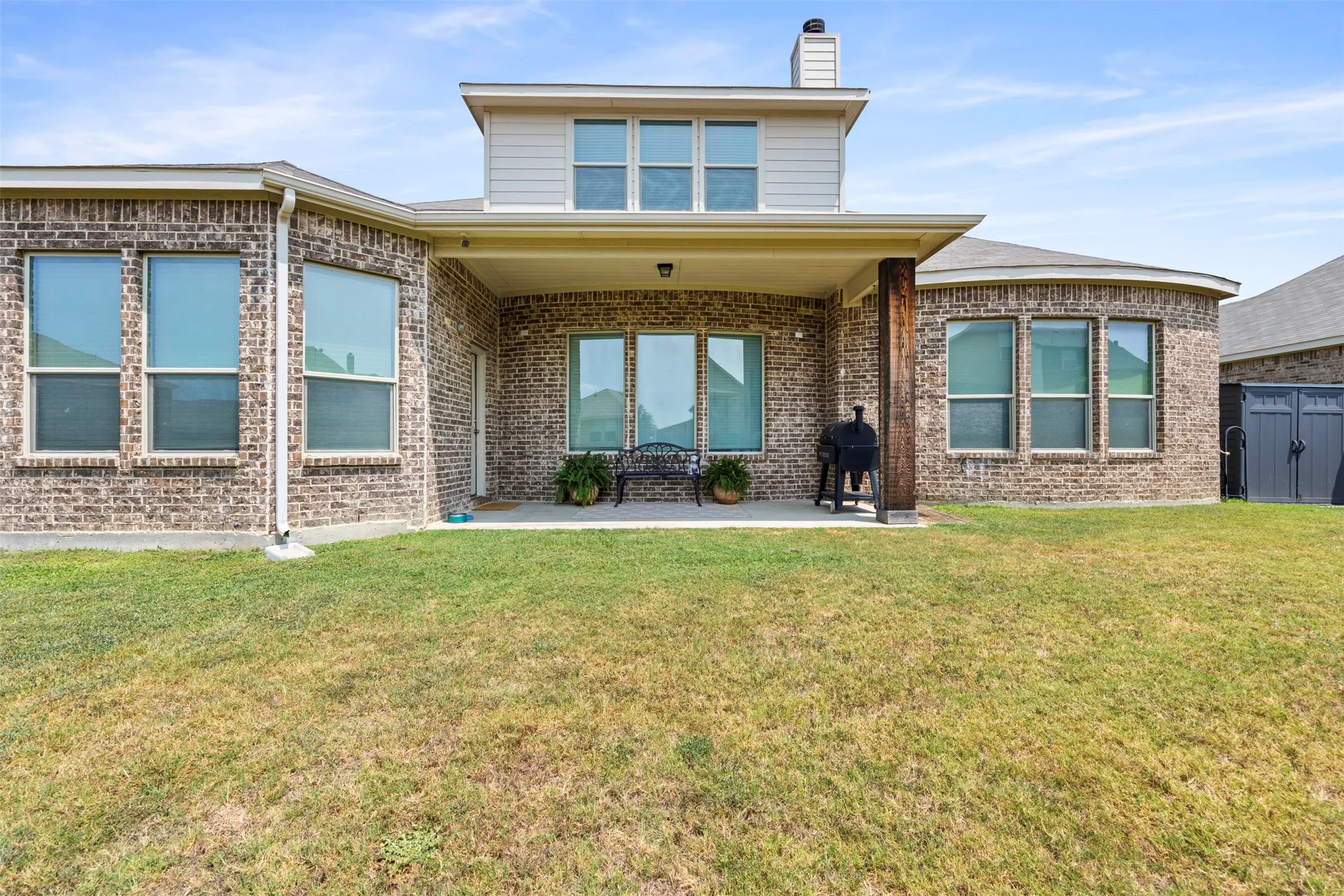 Single Family Residence For Sale in Parker County , 1544 Signature Drive, Weatherford, Texas 76087, 4 Bedroom, 4 Bathroom, 2 Garage spaces, 3,372 Sqft, built in 2017, mls#21353499, Real Estate Agent in Weatherford, Homes For Sale in Parker county, Homes For Sale in Weatherford, Realtor in Weatherford Texas, Real Estate Brokerage Independent Realty Texas, Luminita Cordes Realtor