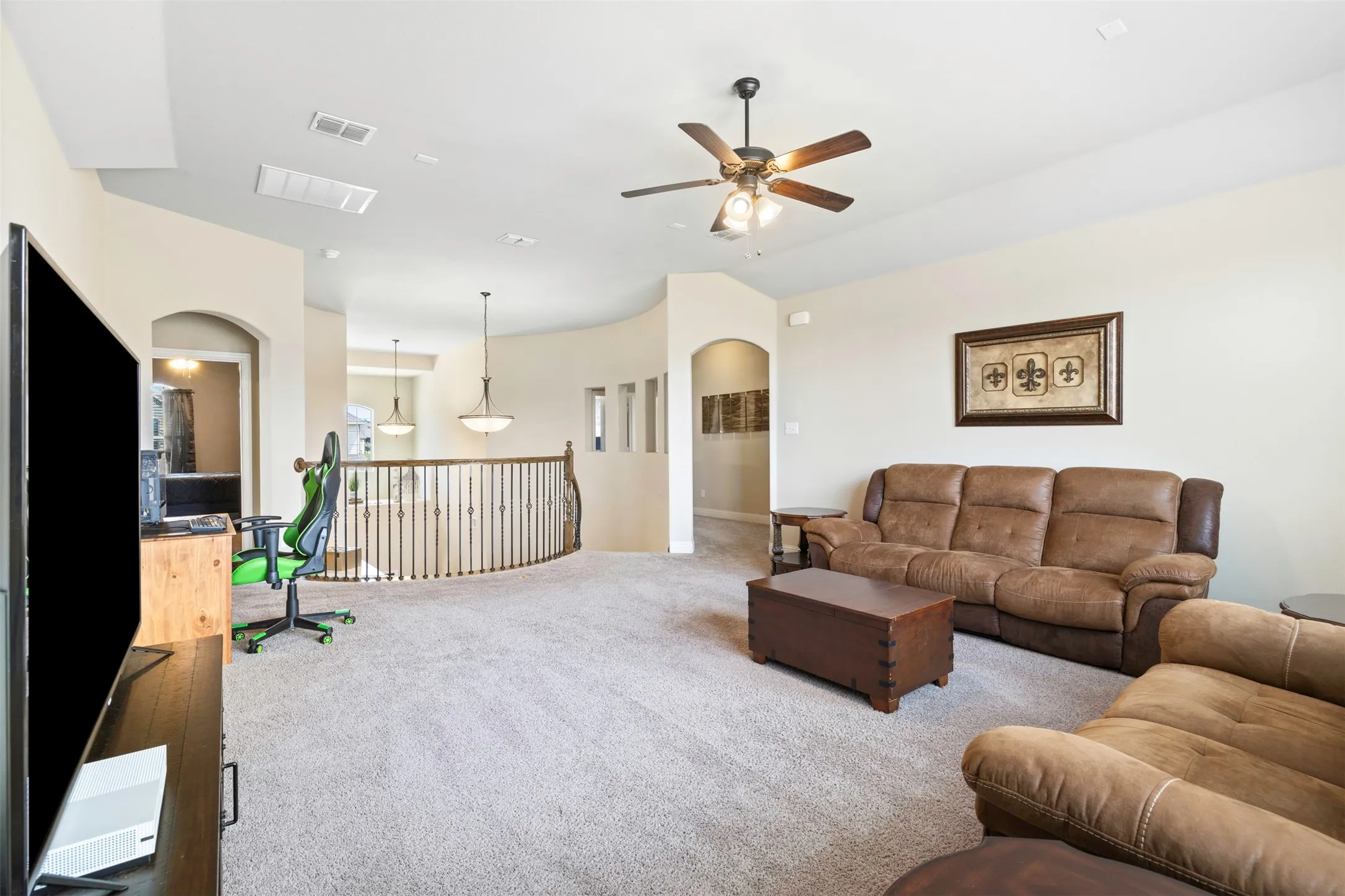 Single Family Residence For Sale in Parker County , 1544 Signature Drive, Weatherford, Texas 76087, 4 Bedroom, 4 Bathroom, 2 Garage spaces, 3,372 Sqft, built in 2017, mls#21353499, Real Estate Agent in Weatherford, Homes For Sale in Parker county, Homes For Sale in Weatherford, Realtor in Weatherford Texas, Real Estate Brokerage Independent Realty Texas, Luminita Cordes Realtor