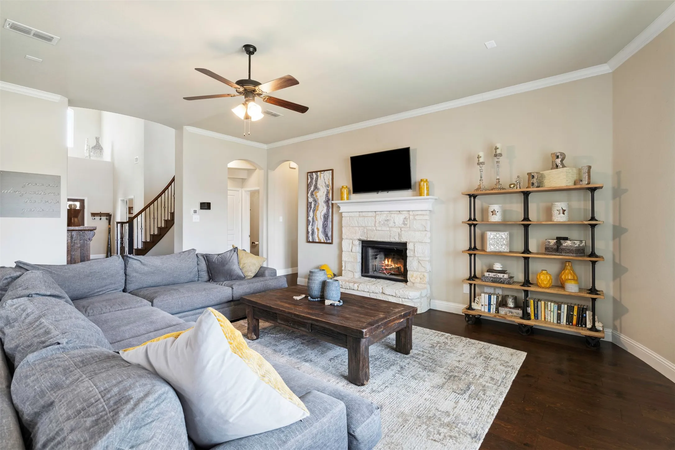 Single Family Residence For Sale in Parker County , 1544 Signature Drive, Weatherford, Texas 76087, 4 Bedroom, 4 Bathroom, 2 Garage spaces, 3,372 Sqft, built in 2017, mls#21353499, Real Estate Agent in Weatherford, Homes For Sale in Parker county, Homes For Sale in Weatherford, Realtor in Weatherford Texas, Real Estate Brokerage Independent Realty Texas, Luminita Cordes Realtor