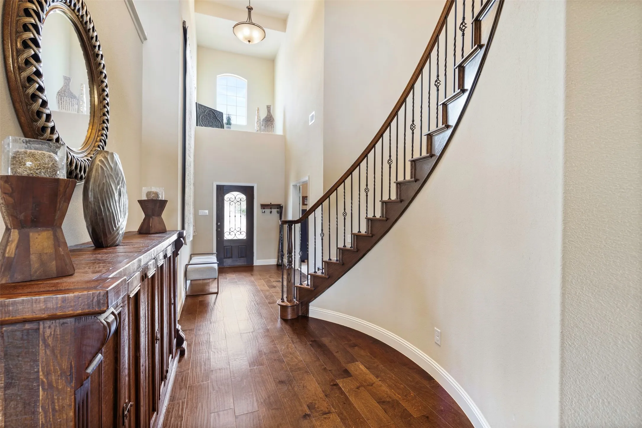 Single Family Residence For Sale in Parker County , 1544 Signature Drive, Weatherford, Texas 76087, 4 Bedroom, 4 Bathroom, 2 Garage spaces, 3,372 Sqft, built in 2017, mls#21353499, Real Estate Agent in Weatherford, Homes For Sale in Parker county, Homes For Sale in Weatherford, Realtor in Weatherford Texas, Real Estate Brokerage Independent Realty Texas, Luminita Cordes Realtor