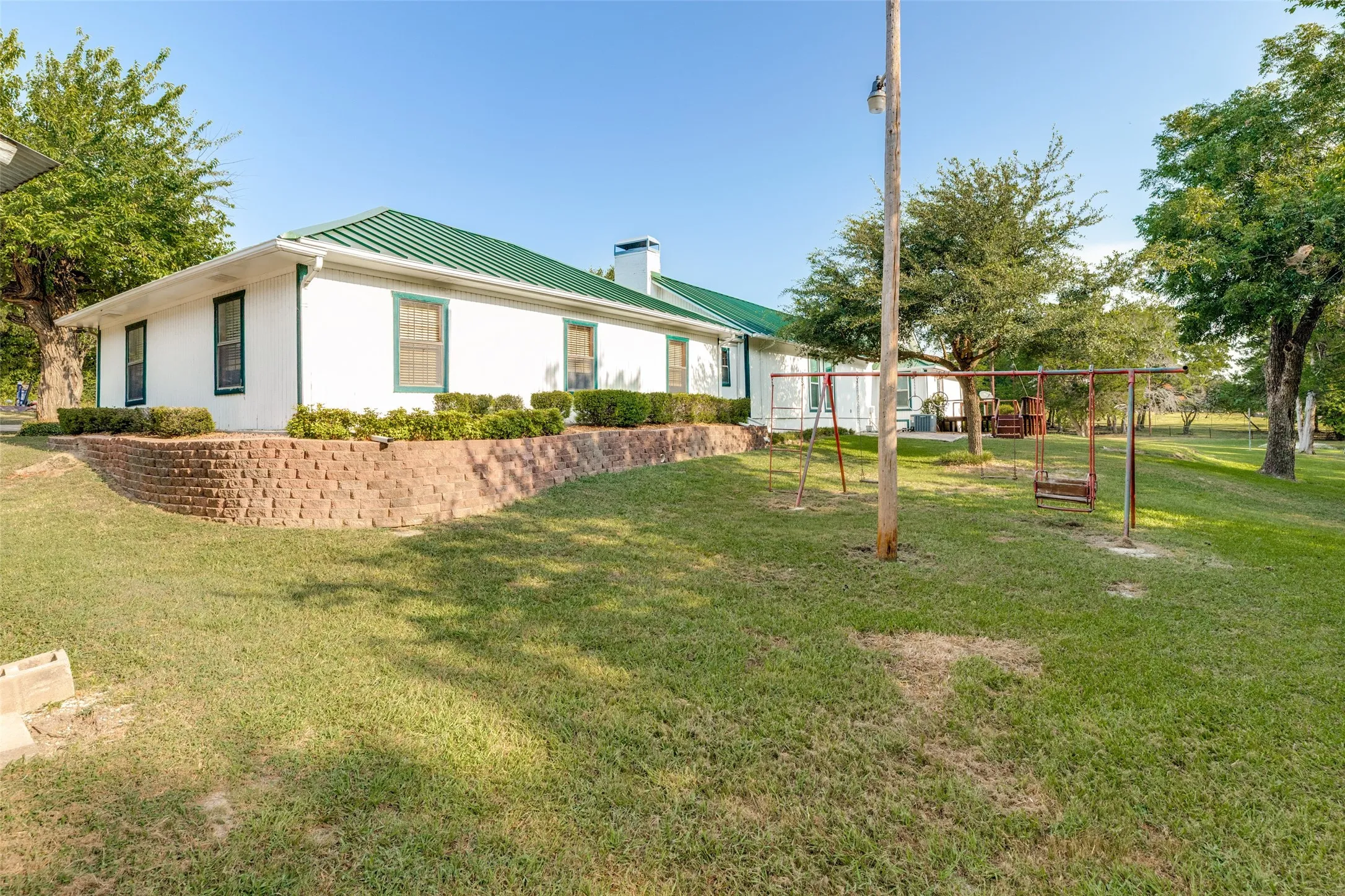 Single Family Residence For Rent in Collin County , 1020 Winningkoff Road, Lucas, Texas 75002, 4 Bedroom, 2 Bathroom, 3 Garage spaces, 2,025 Sqft, built in 1955, mls#21352558, Real Estate Agent in Lucas, Homes For Rent in Collin county, Homes For Rent in Lucas, Realtor in Lucas Texas, Real Estate Brokerage Independent Realty Texas, Luminita Cordes Realtor