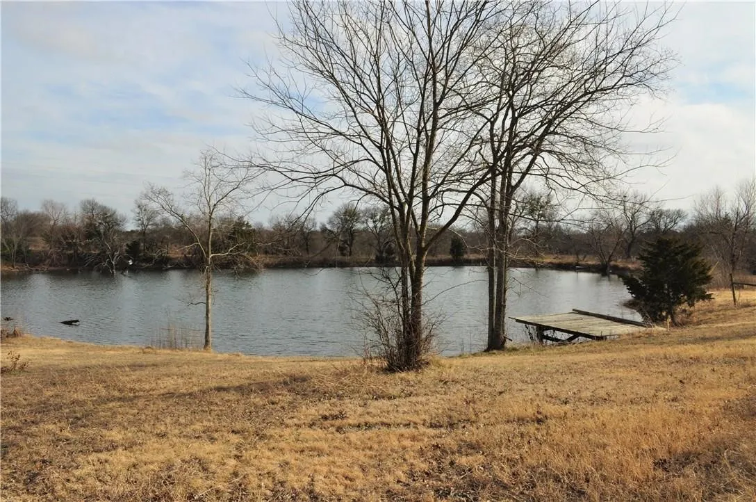 Single Family Residence For Rent in Ellis County , 2650 Fm 983, Red Oak, Texas 75125, 3 Bedrooms, 3 Bathrooms, 2 Garage spaces, 2,089 Sqft, built in 1984, Price $3,000, mls#21353136, Real Estate Agent in Red Oak, Homes For Rent in Ellis county, Homes For Rent in Red Oak, Realtor in Red Oak Texas, Real Estate Brokerage Independent Realty Texas, Luminita Cordes Realtor