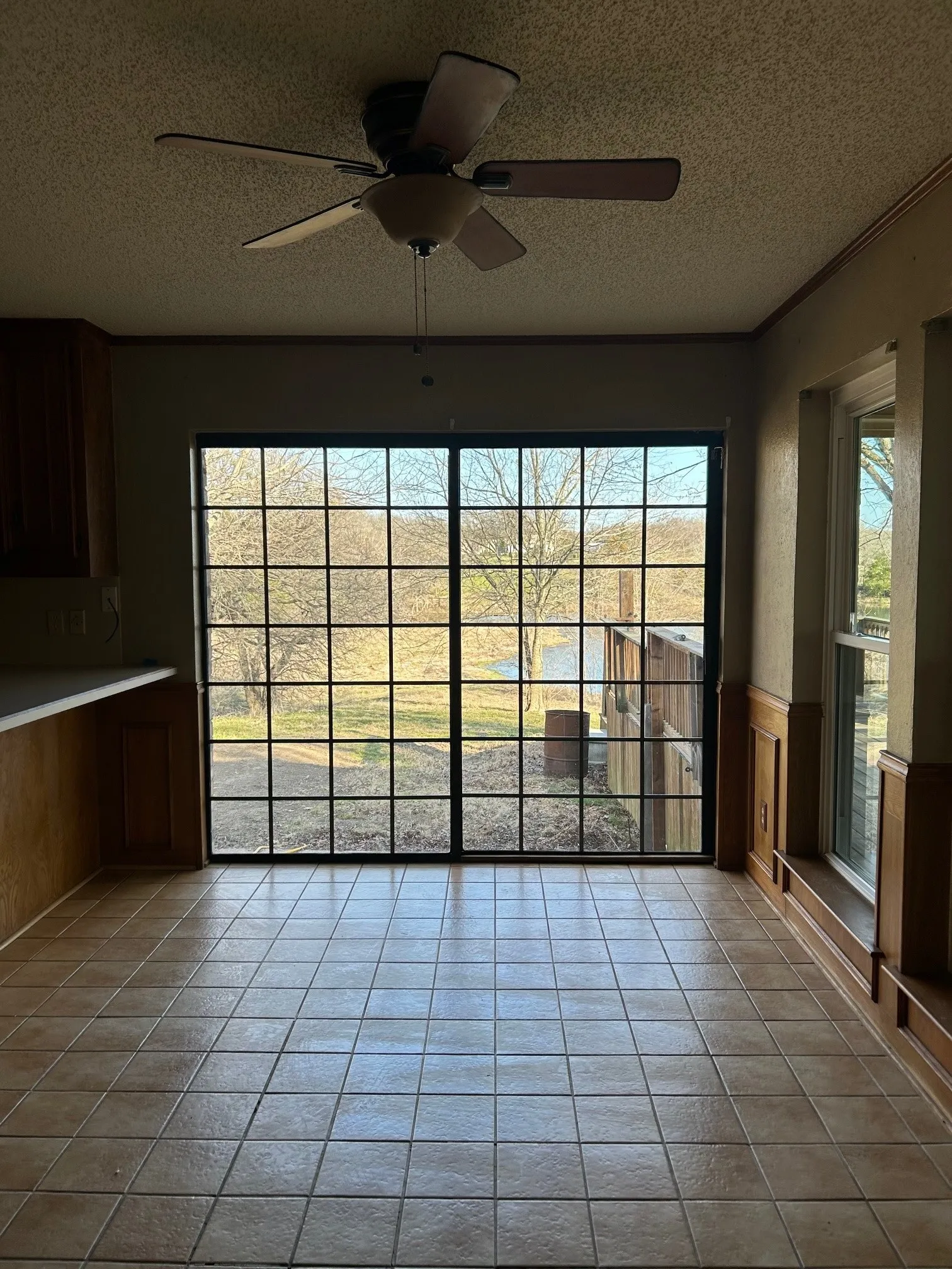Single Family Residence For Rent in Ellis County , 2650 Fm 983, Red Oak, Texas 75125, 3 Bedrooms, 3 Bathrooms, 2 Garage spaces, 2,089 Sqft, built in 1984, Price $3,000, mls#21353136, Real Estate Agent in Red Oak, Homes For Rent in Ellis county, Homes For Rent in Red Oak, Realtor in Red Oak Texas, Real Estate Brokerage Independent Realty Texas, Luminita Cordes Realtor