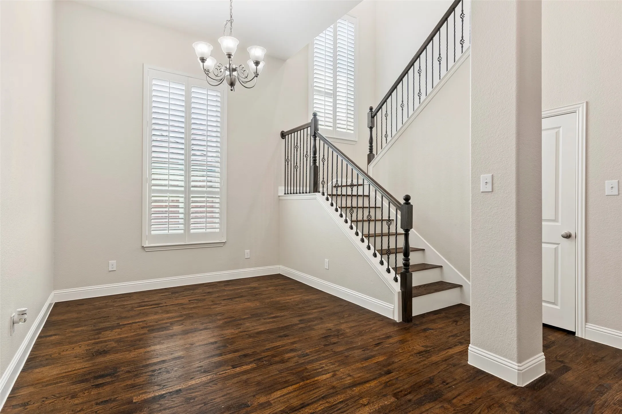 Formal Dining, or anything you need it to be!