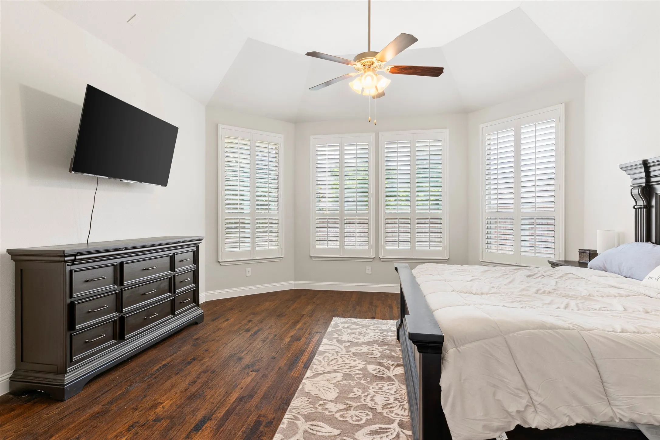 Primary Bedroom w bay windows
