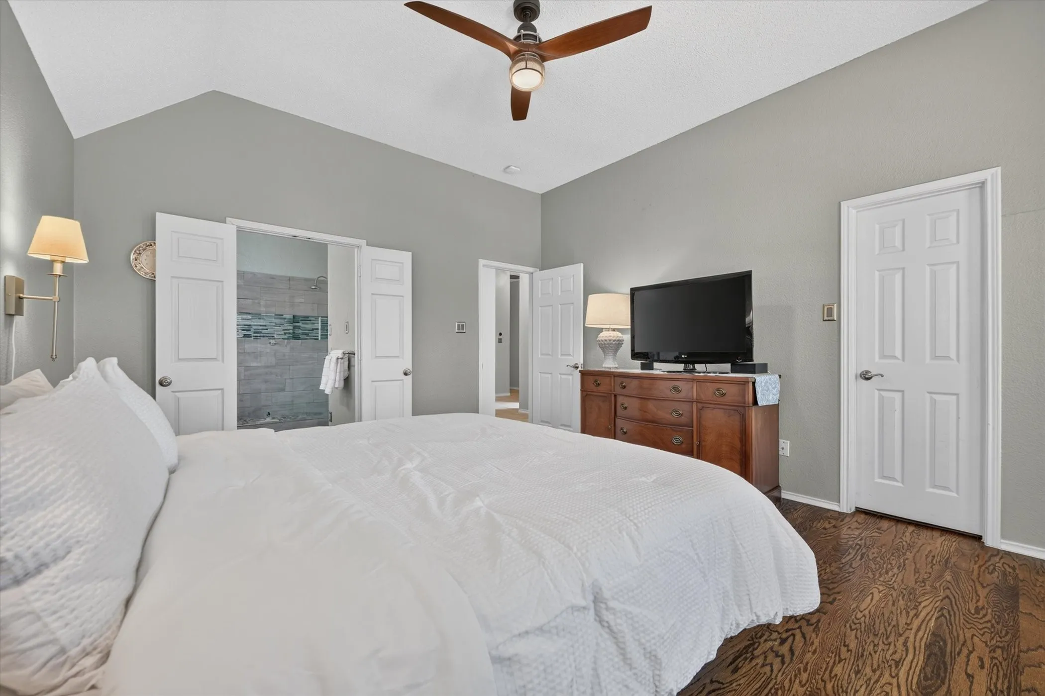 Single Family Residence For Sale in Denton County , 4728 Prescott Drive, Flower Mound, Texas 75028, 4 Bedroom, 2 Bathroom, 2 Garage spaces, 2,034 Sqft, built in 1993, mls#21353079, Real Estate Agent in Flower Mound, Homes For Sale in Denton county, Homes For Sale in Flower Mound, Realtor in Flower Mound Texas, Real Estate Brokerage Independent Realty Texas, Luminita Cordes Realtor